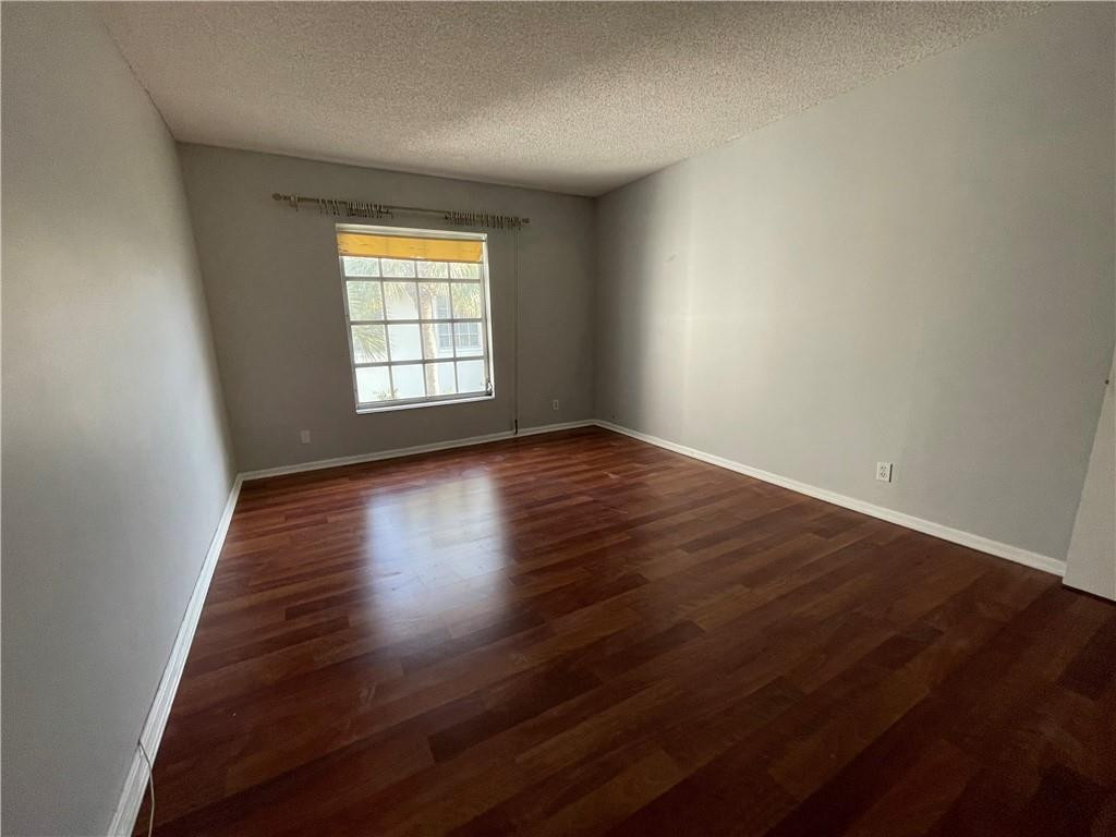 IMPERIAL POINT COLONNADES CONDO - Residential Lease