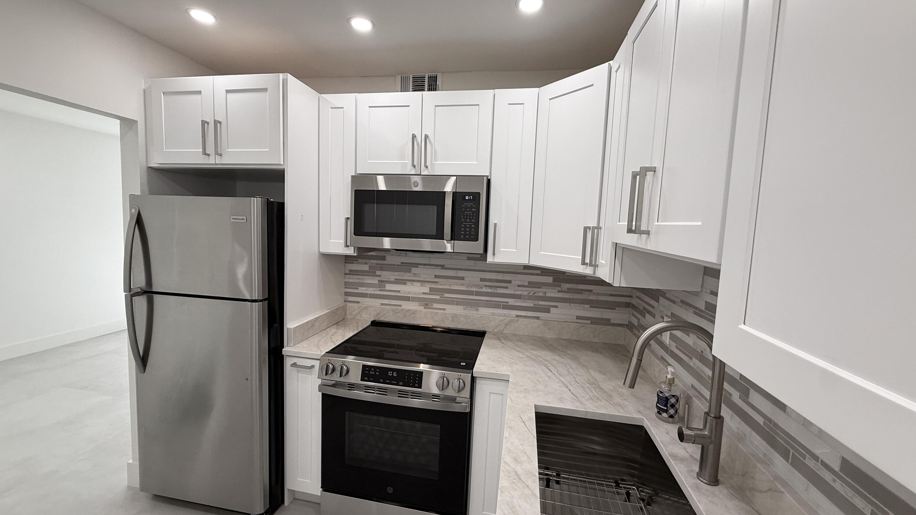 MARGATE VILLAGE PHASE I CONDO - Residential Lease