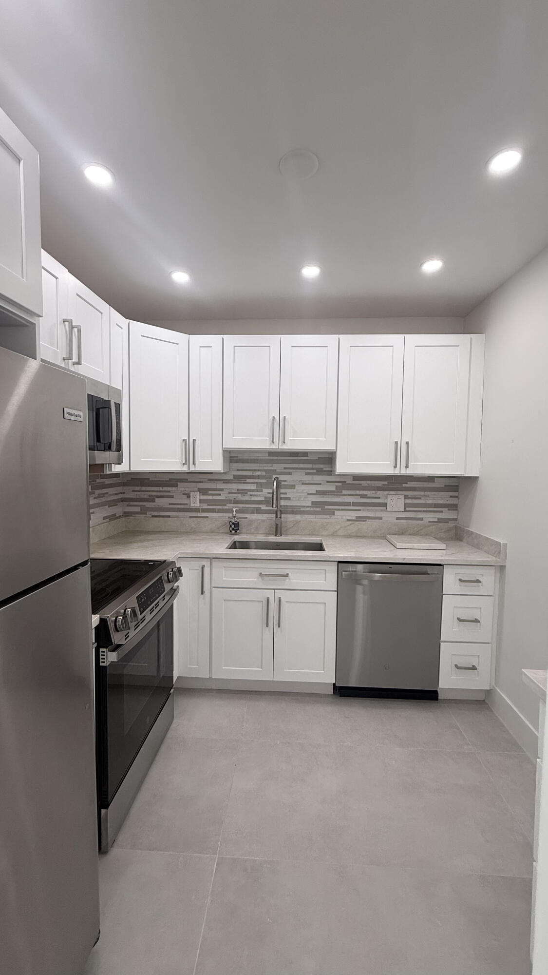 MARGATE VILLAGE PHASE I CONDO - Residential Lease