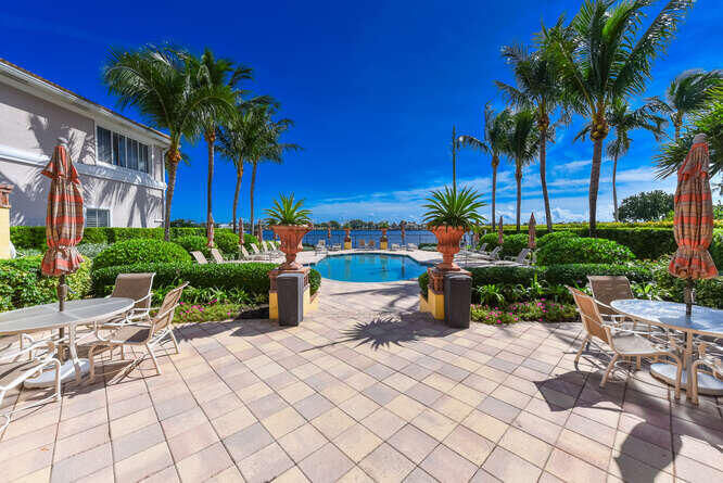 LAS BRISAS - Residential