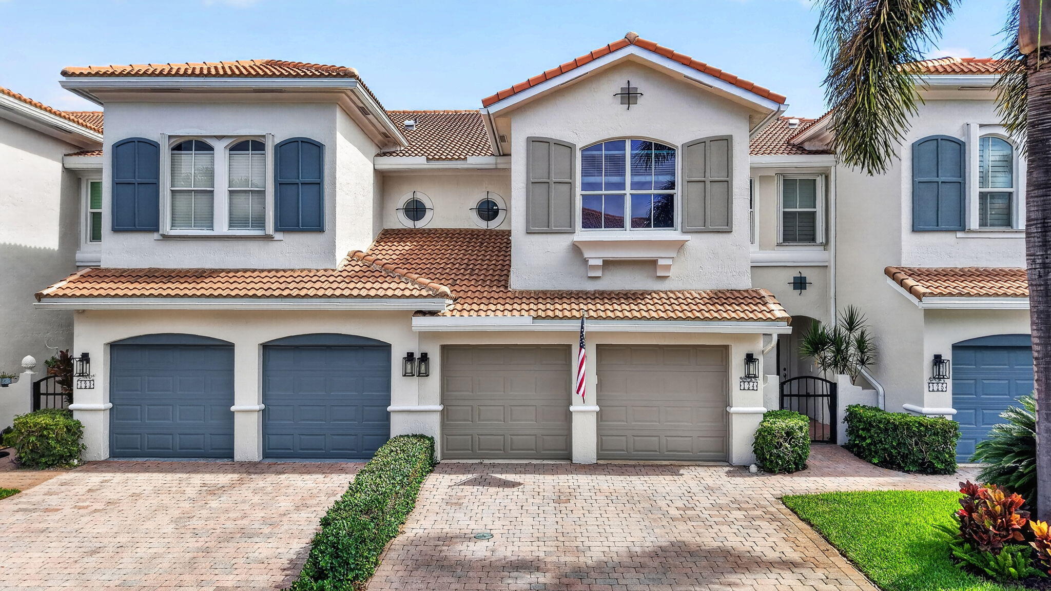 LAS BRISAS - Residential