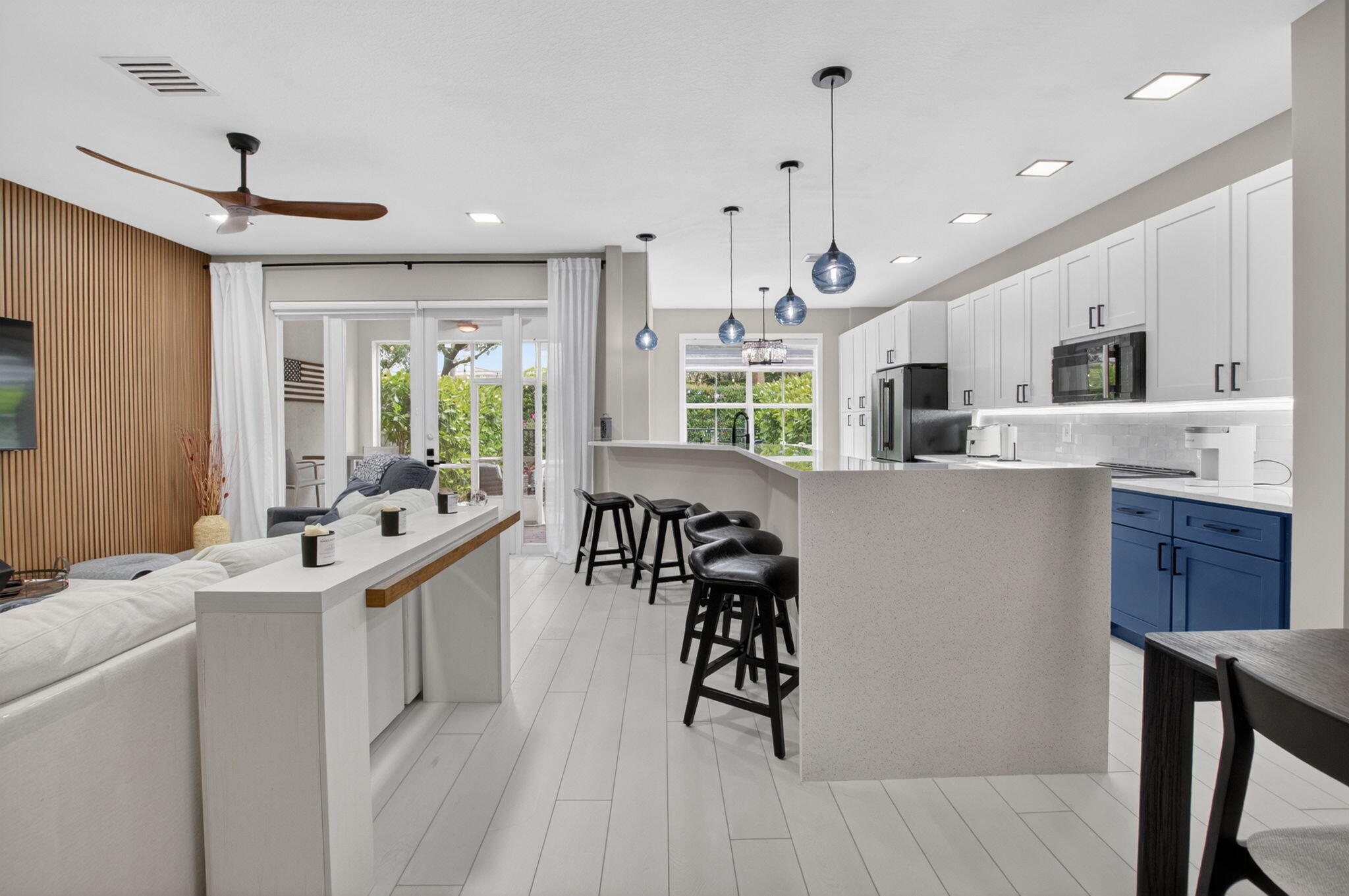 LAS BRISAS - Residential