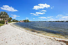 LAS BRISAS - Residential