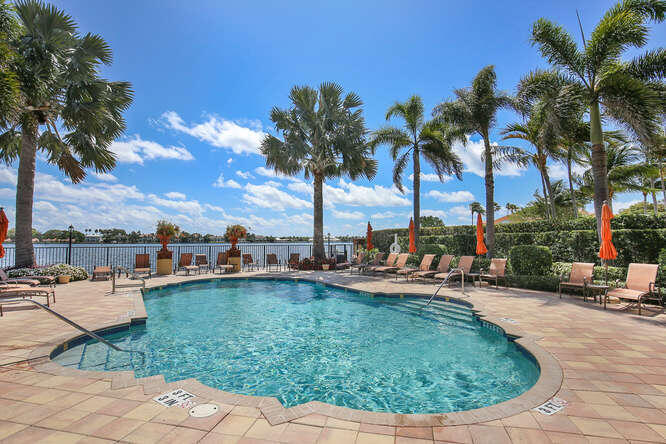 LAS BRISAS - Residential
