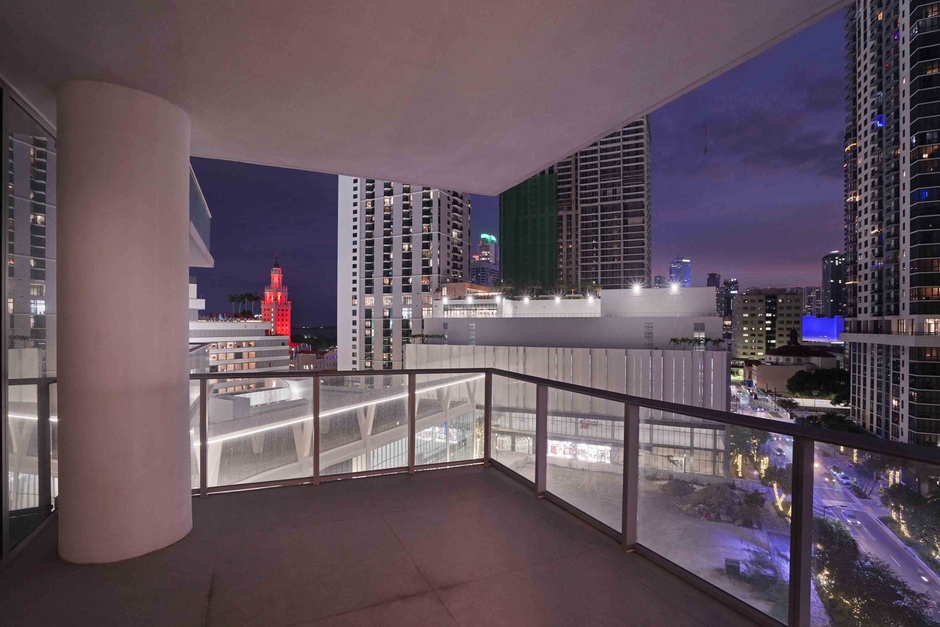 PARAMOUNT MIAMI WORLDCENTER - Residential