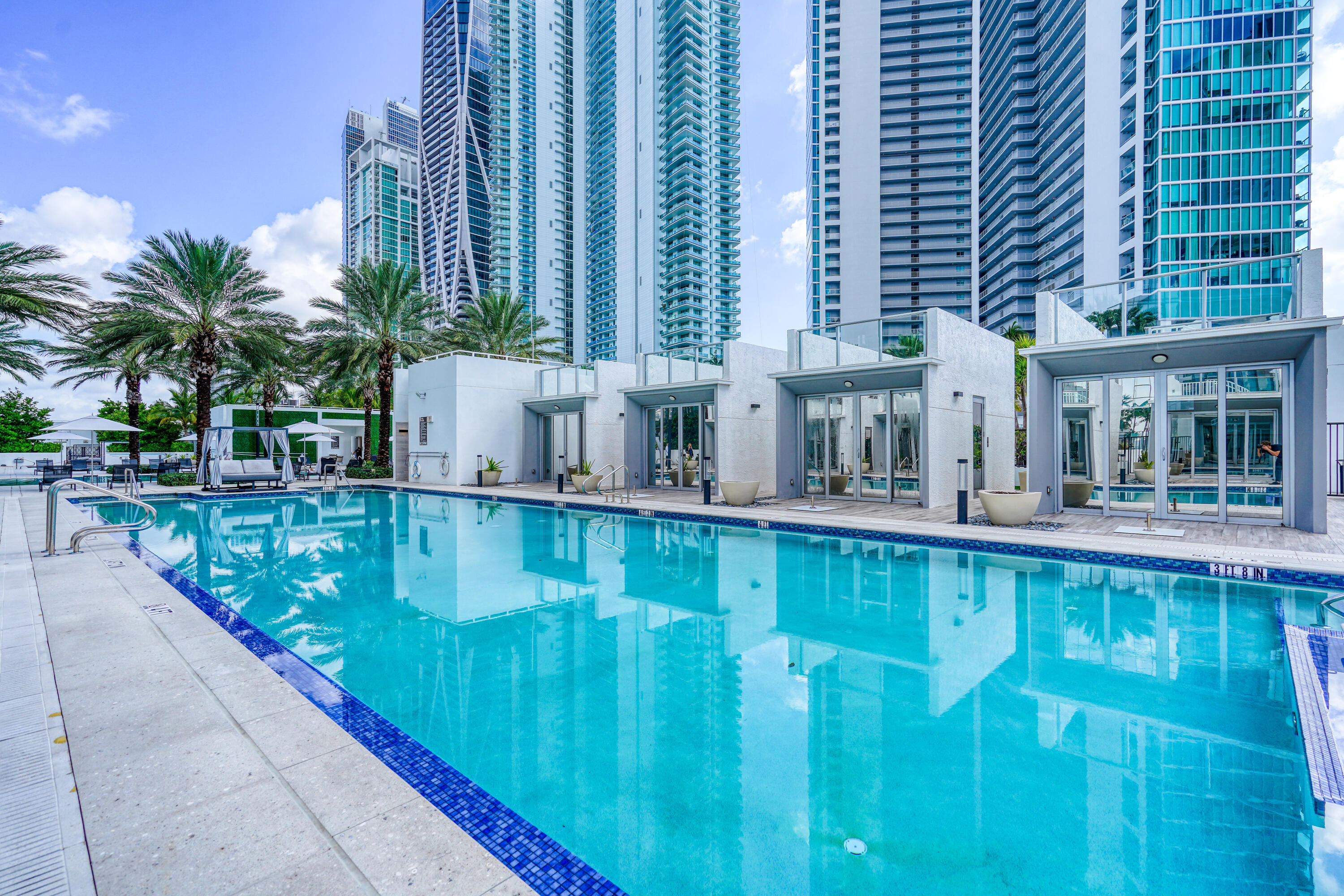 PARAMOUNT MIAMI WORLDCENTER - Residential