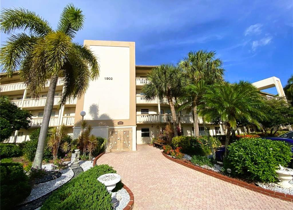 WYNMOOR VILLAGE - Residential