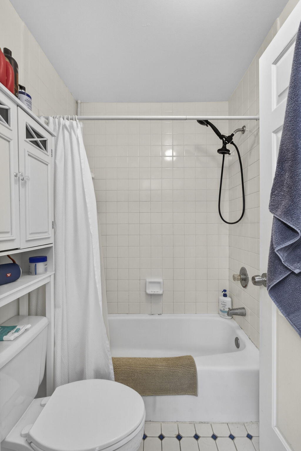 SHORES AT WELLINGTON II CONDO - Residential