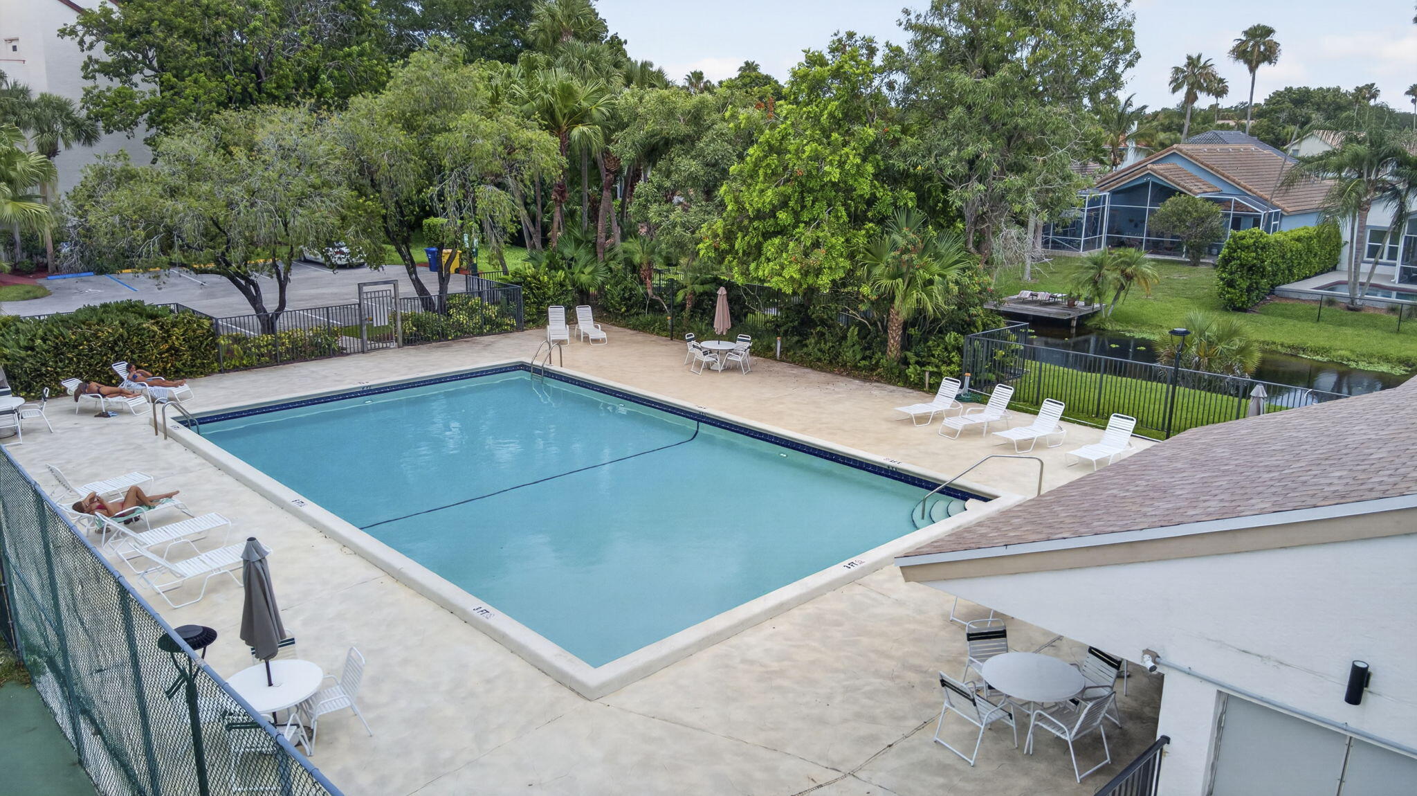 SHORES AT WELLINGTON II CONDO - Residential