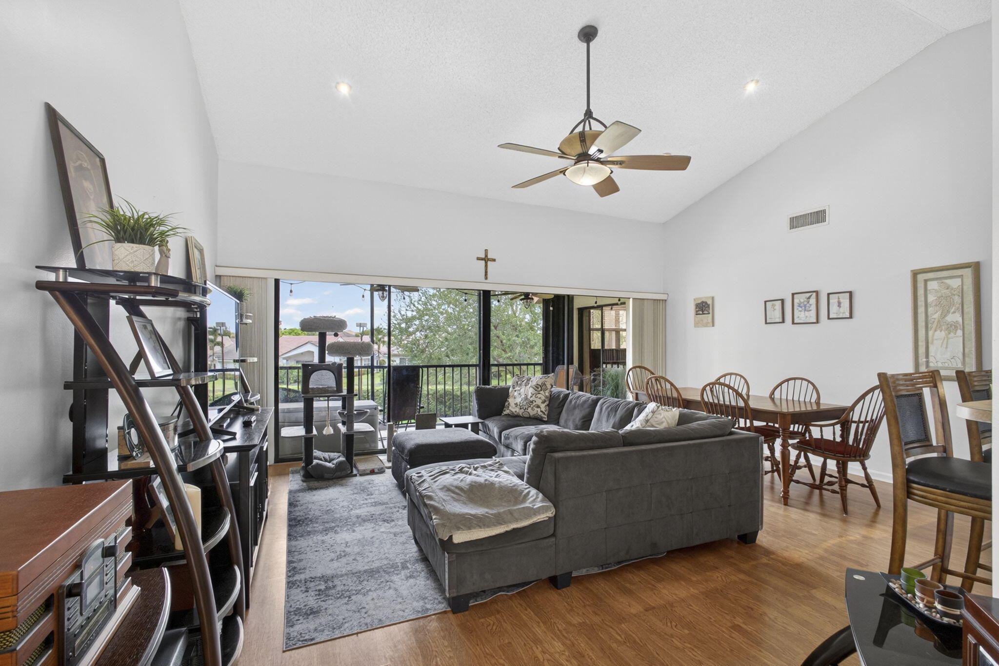 SHORES AT WELLINGTON II CONDO - Residential