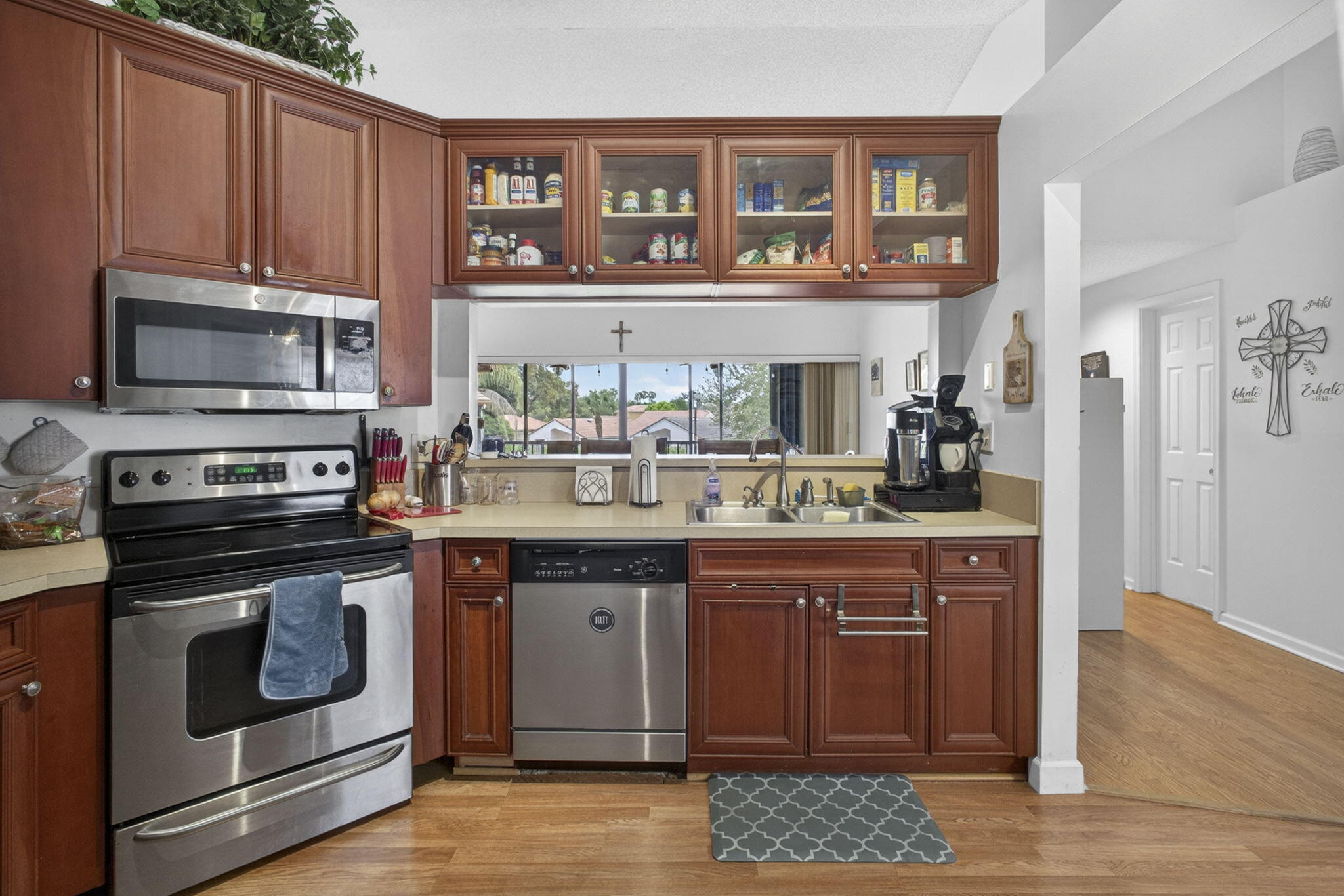 SHORES AT WELLINGTON II CONDO - Residential