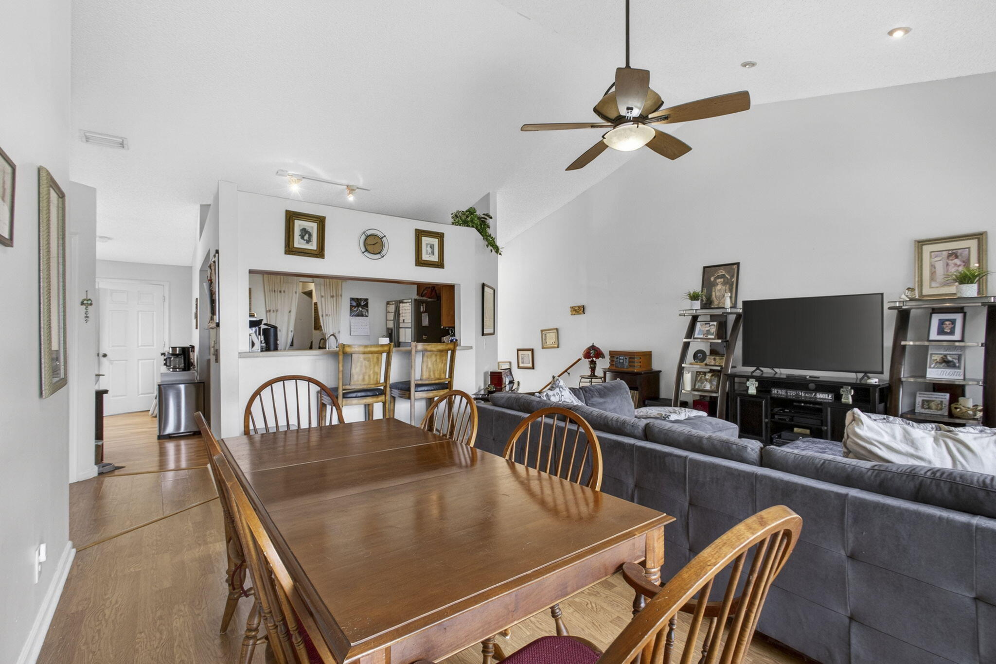 SHORES AT WELLINGTON II CONDO - Residential