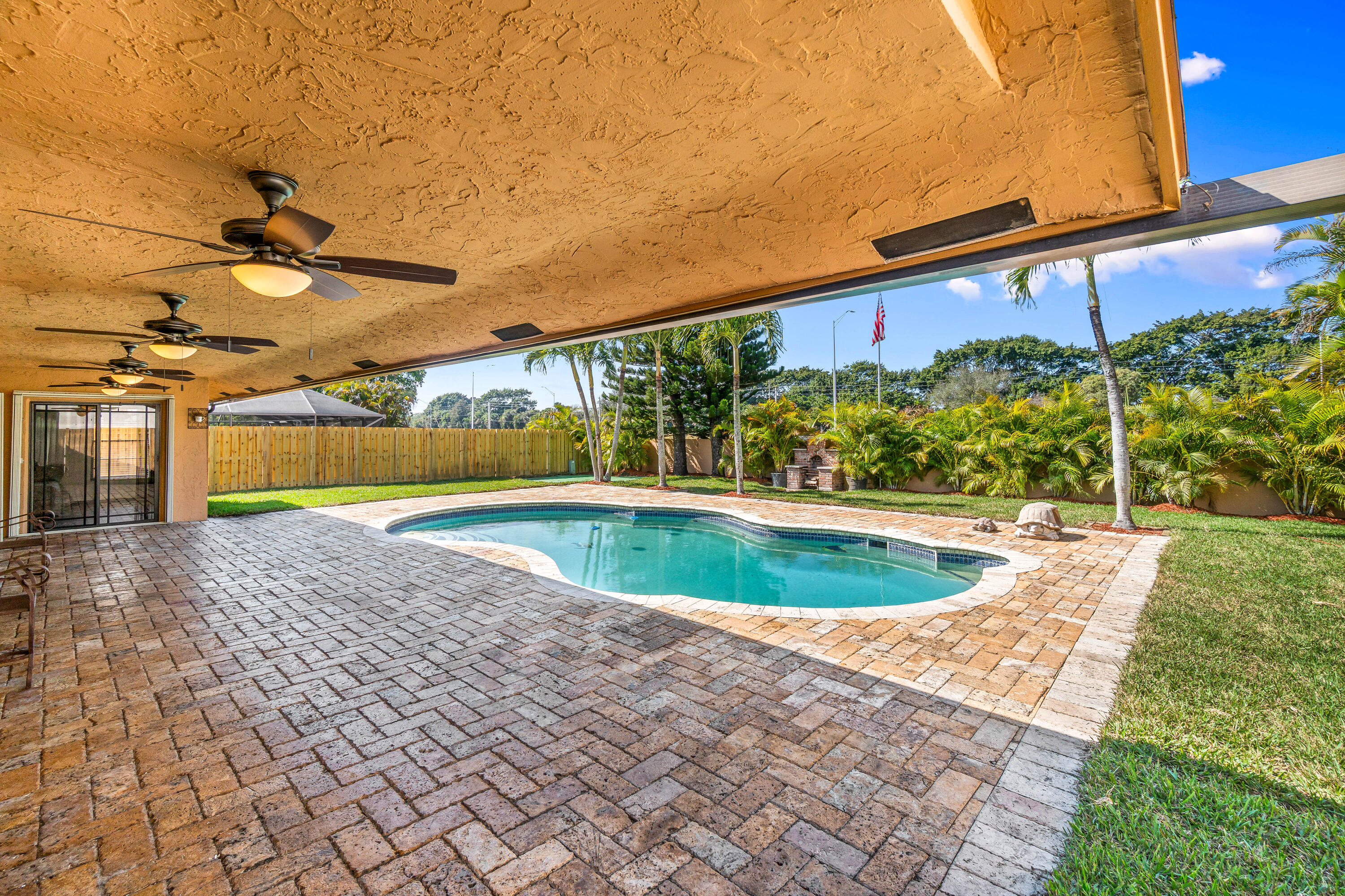 Boca Fontana - Residential