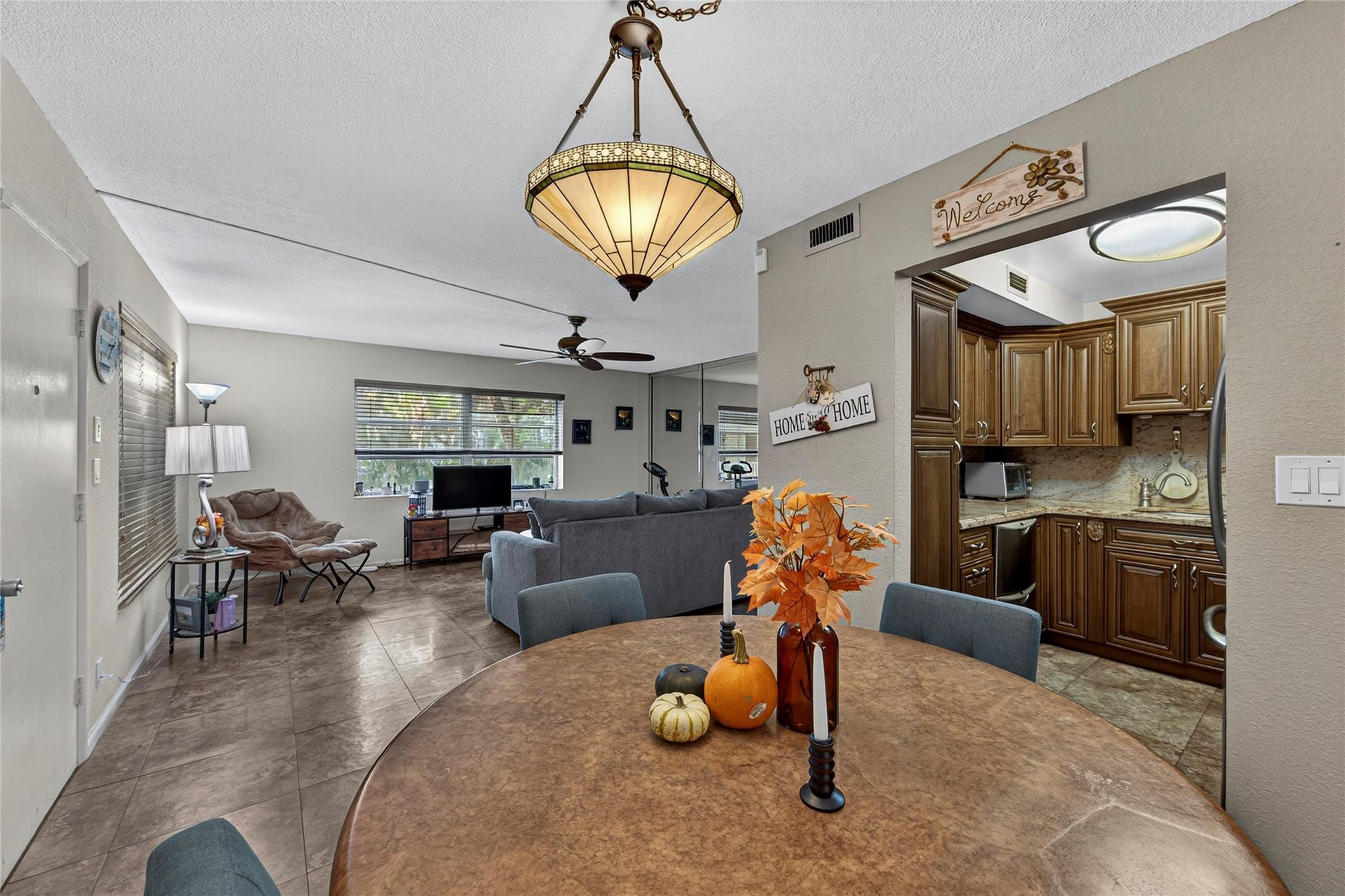 LAUDERDALE OAKS CONDO - Residential