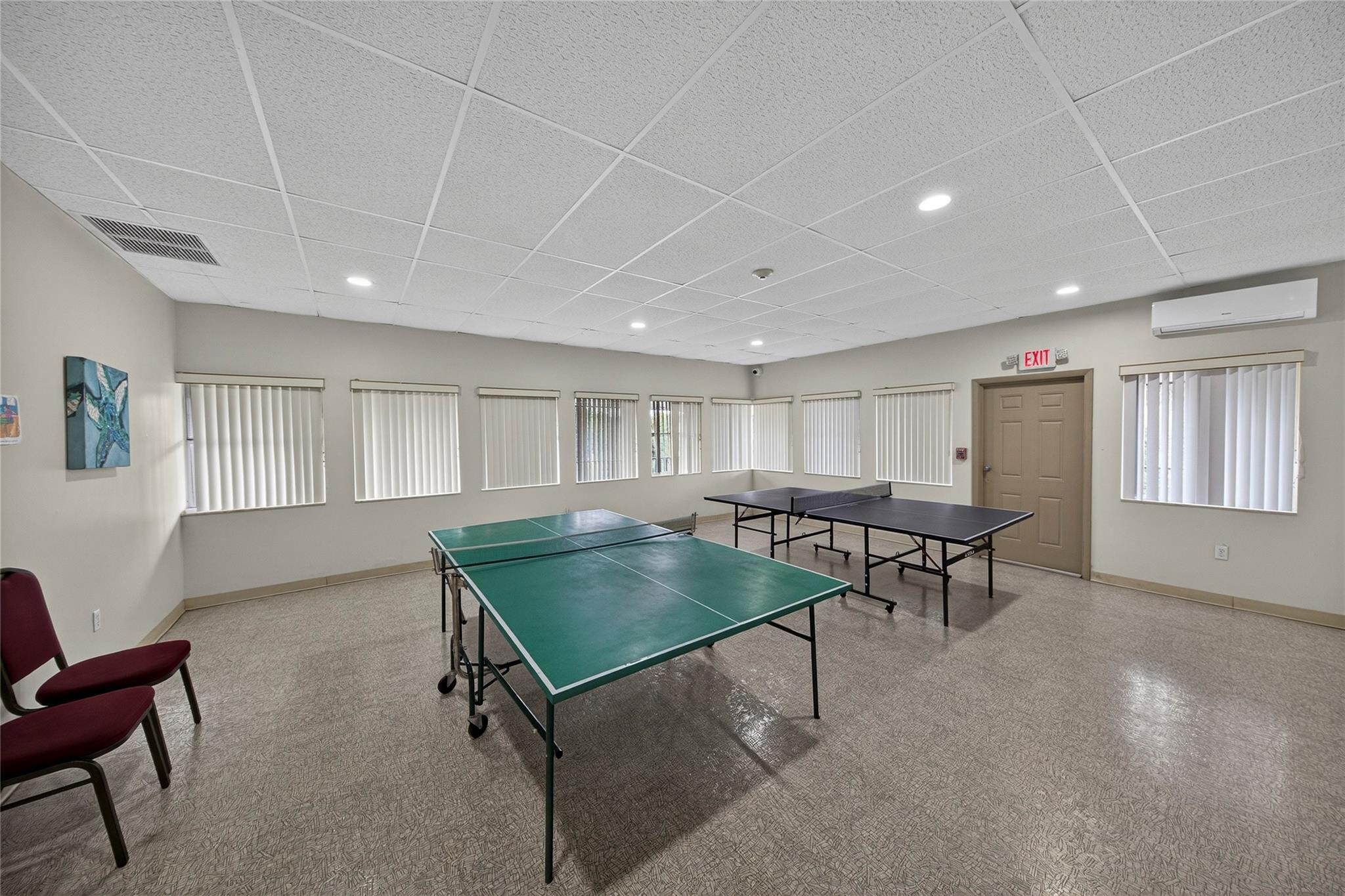 LAUDERDALE OAKS CONDO - Residential