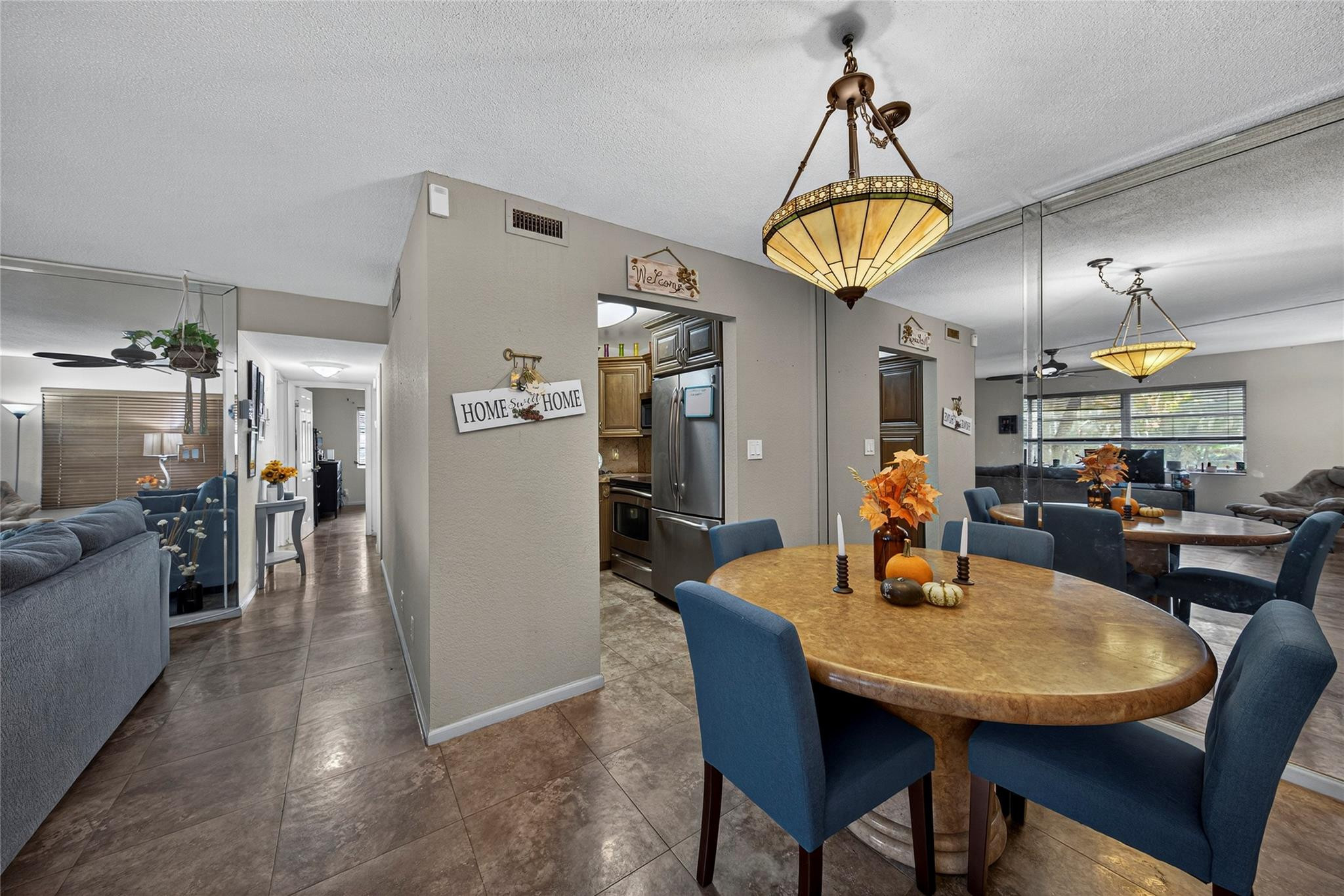 LAUDERDALE OAKS CONDO - Residential