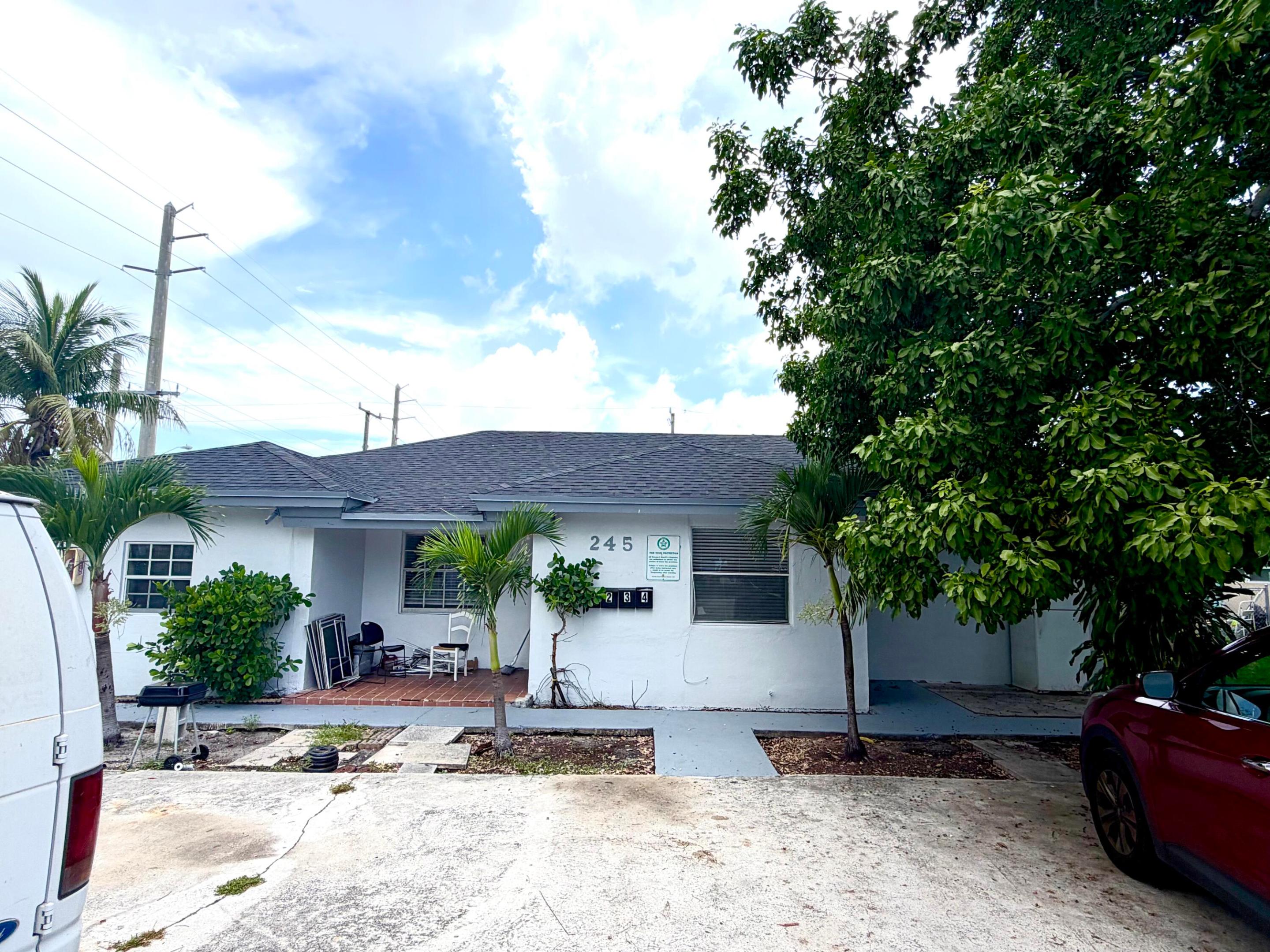 Ready to move in large 2 bed 1 bath , freshly  painted interior , stainless steel appliances and  celiling fans in all rooms. No HOA and approval by the owner.