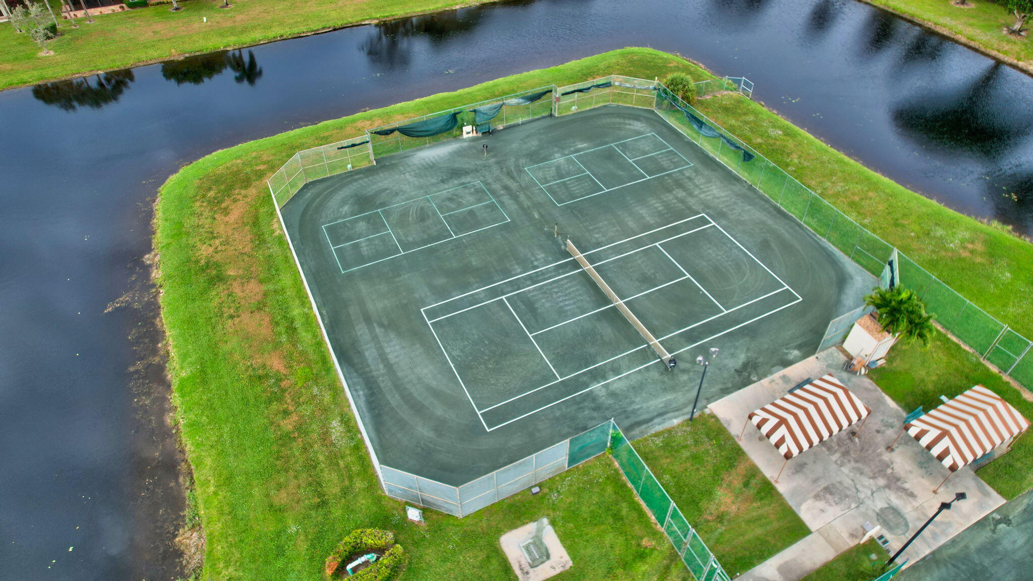 VILLAS OF WILLOW BEND - Residential