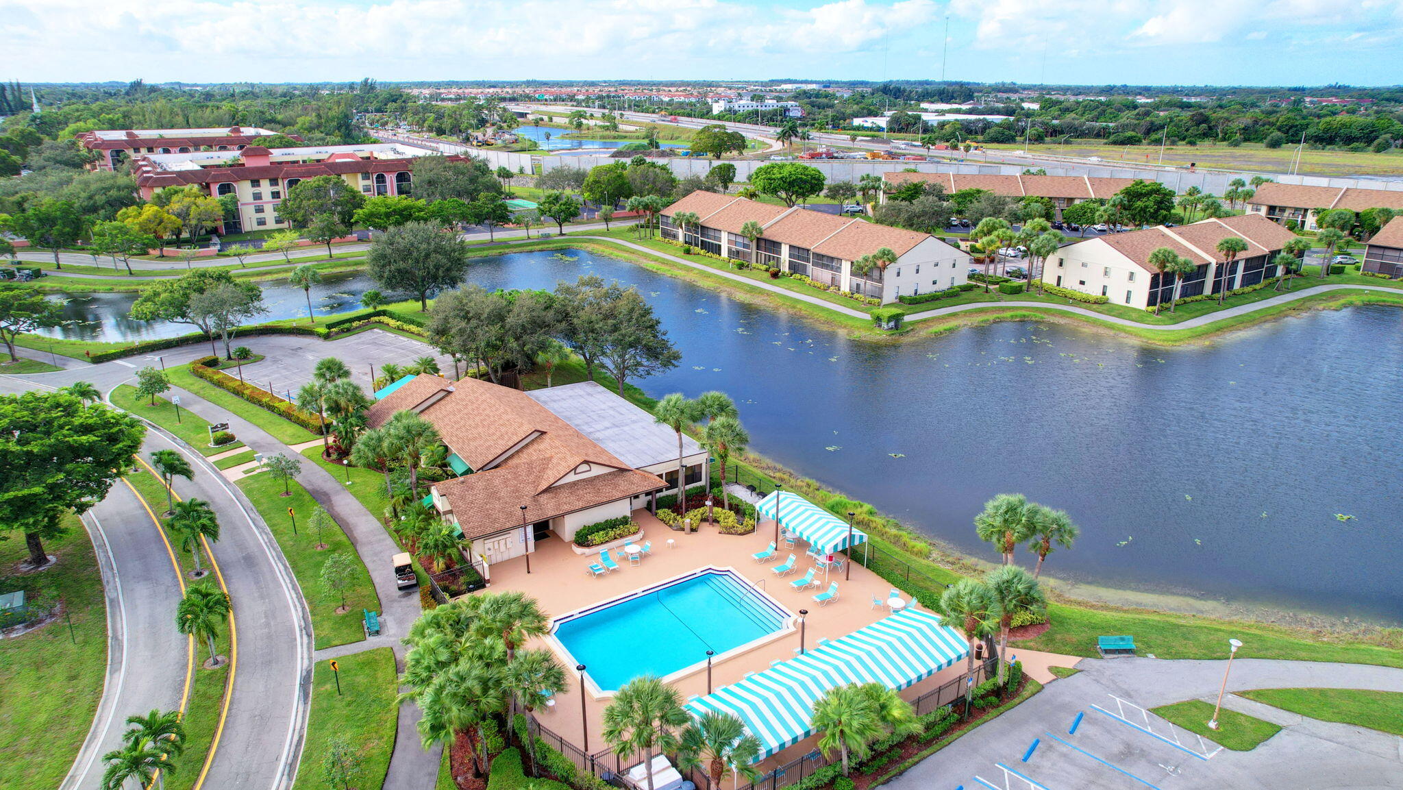 VILLAS OF WILLOW BEND - Residential
