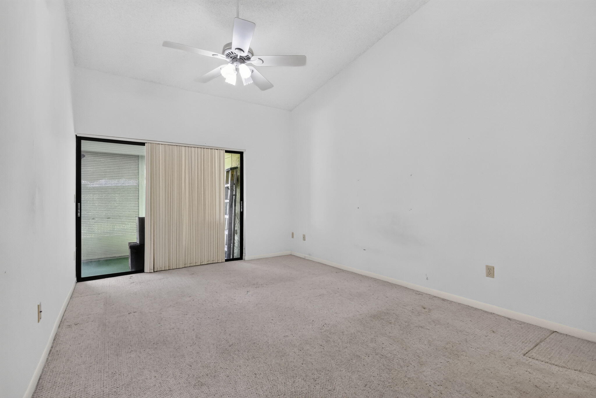 VILLAS OF WILLOW BEND - Residential