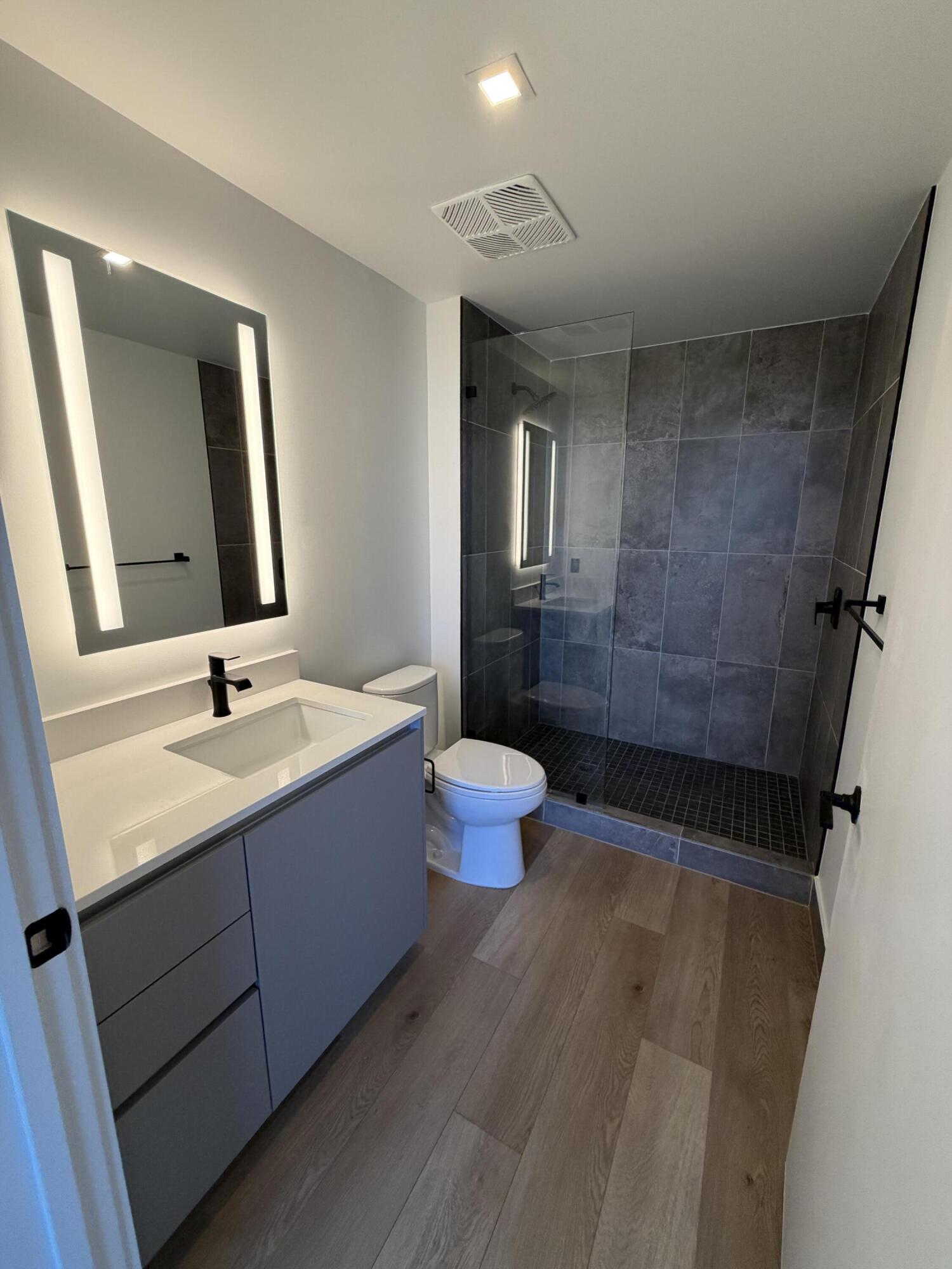 FT LAUDERDALE B-40 - Residential Lease