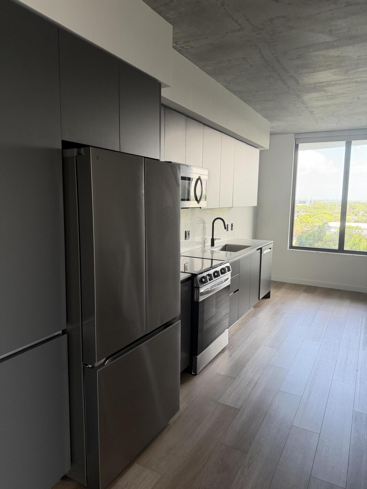 FT LAUDERDALE B-40 - Residential Lease