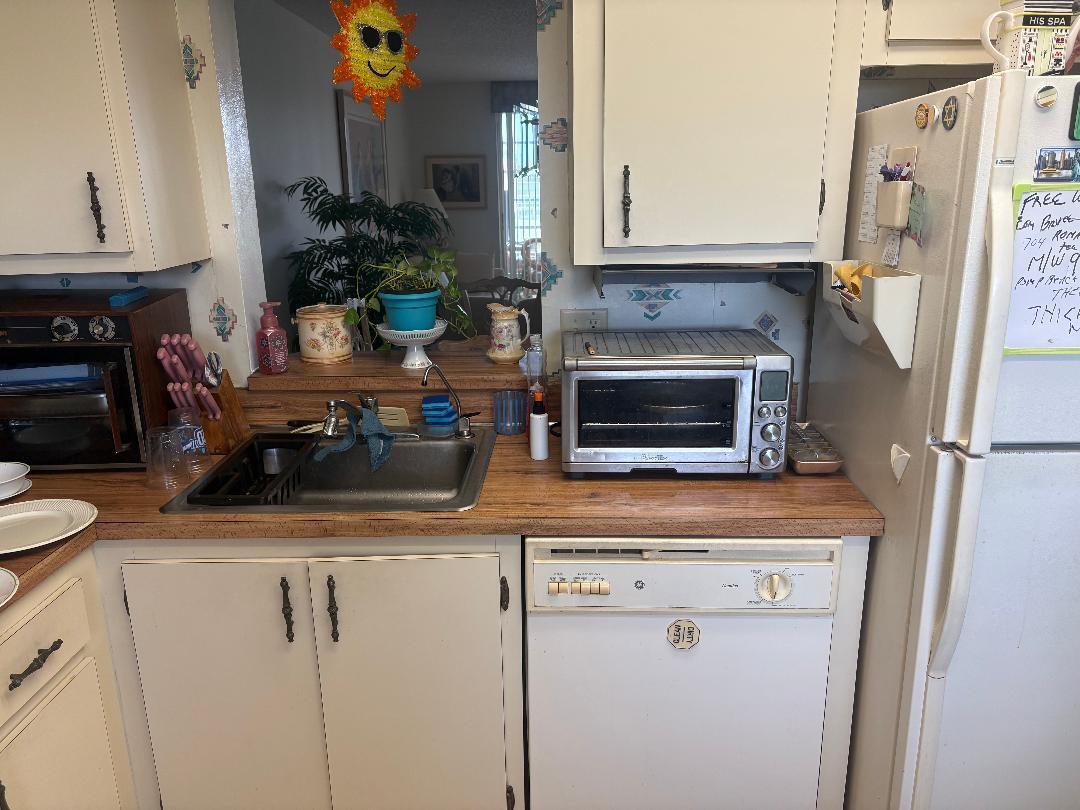 PALM LAKES CONDO - Residential