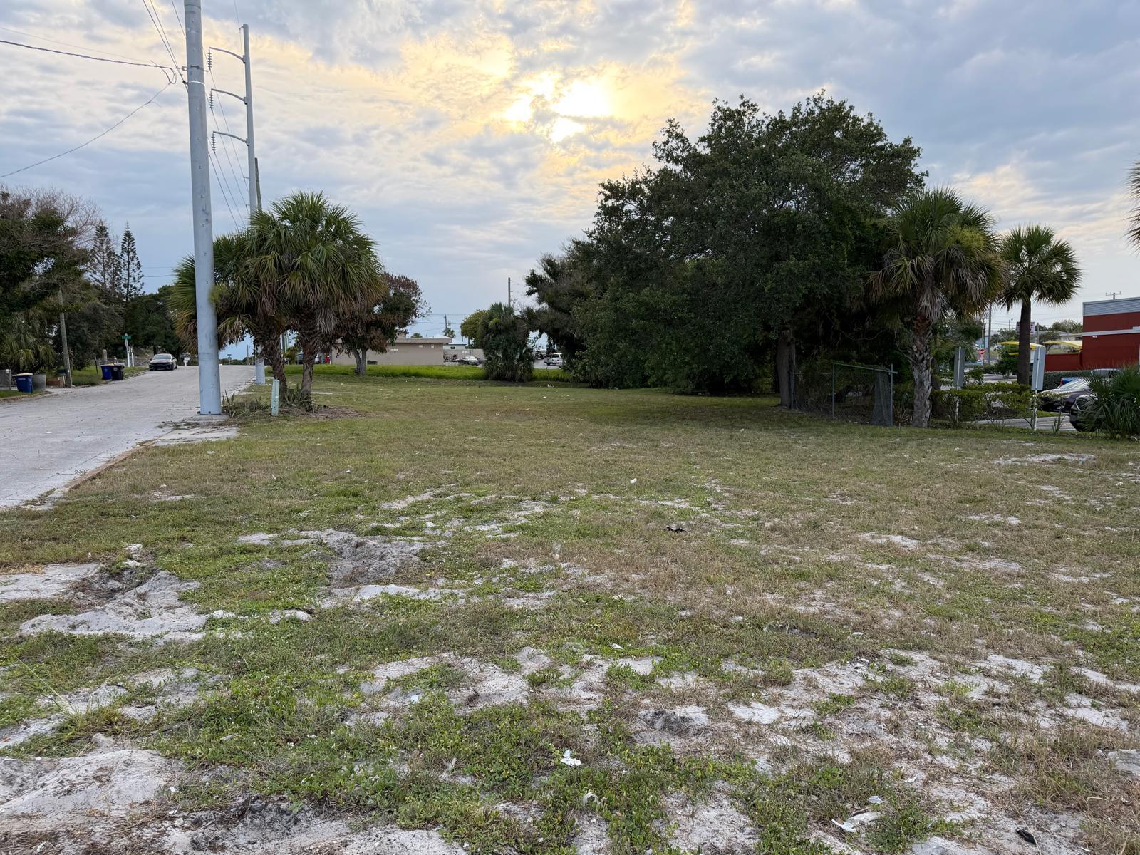 ASSESSOR'S MAP OF N PART OF FORT PIERCE - Land