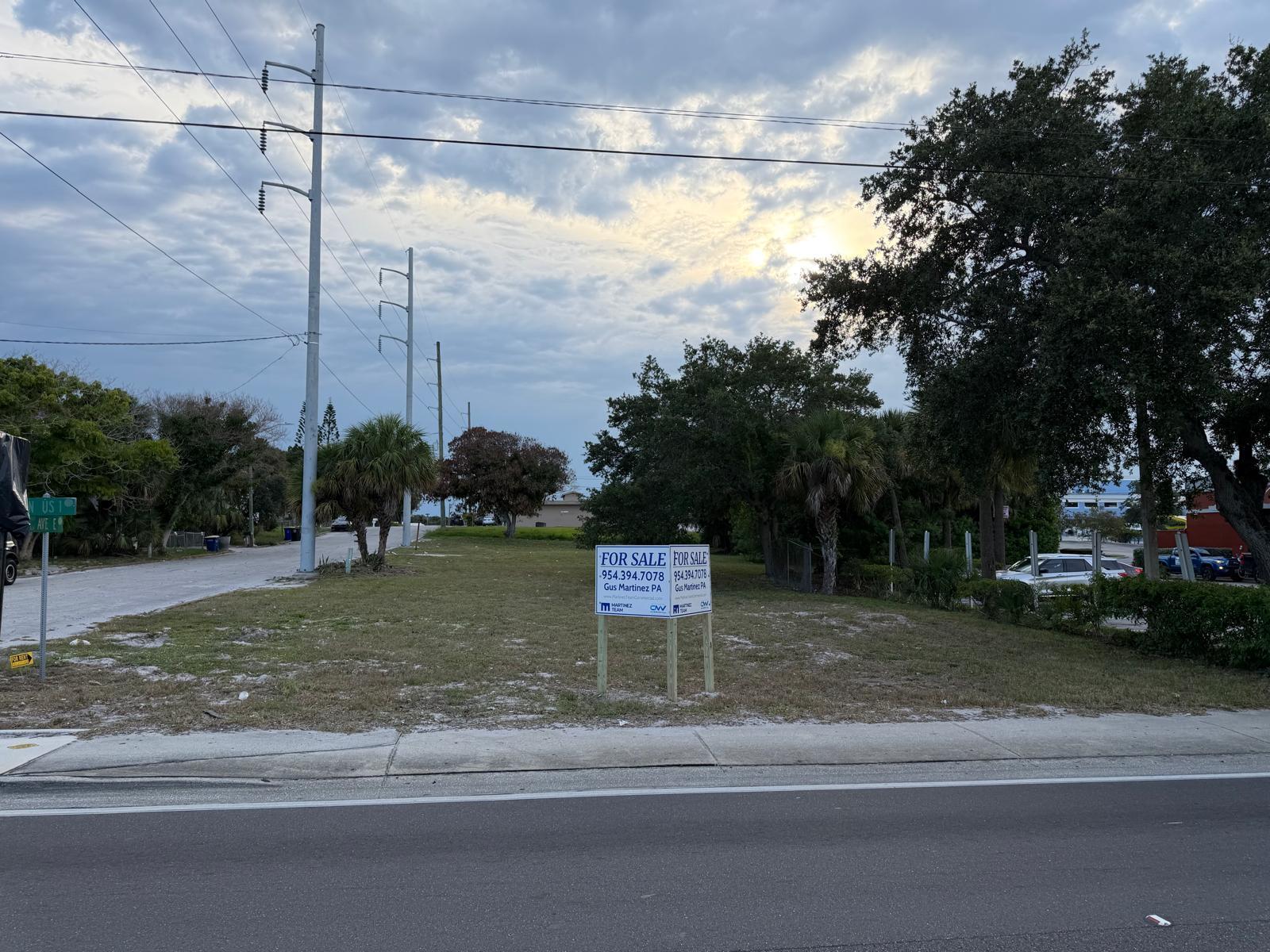 ASSESSOR'S MAP OF N PART OF FORT PIERCE - Land