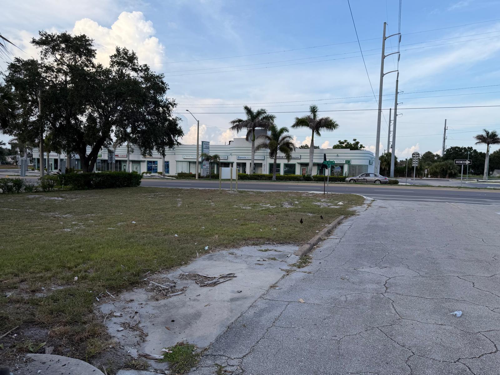 ASSESSOR'S MAP OF N PART OF FORT PIERCE - Land
