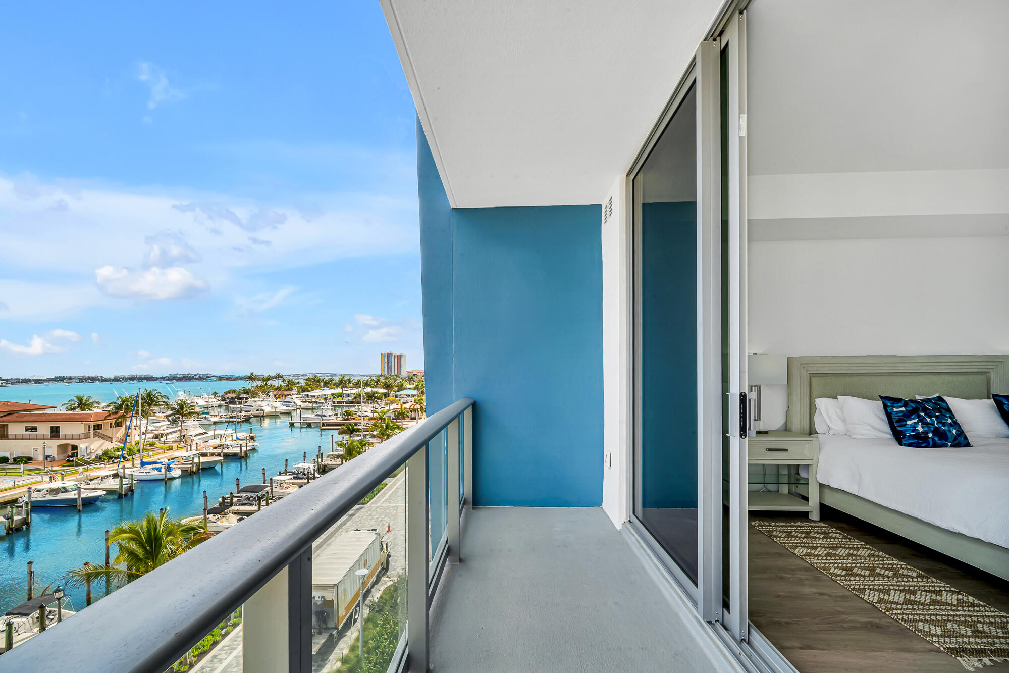 Nautilus 220 Condominium - Residential