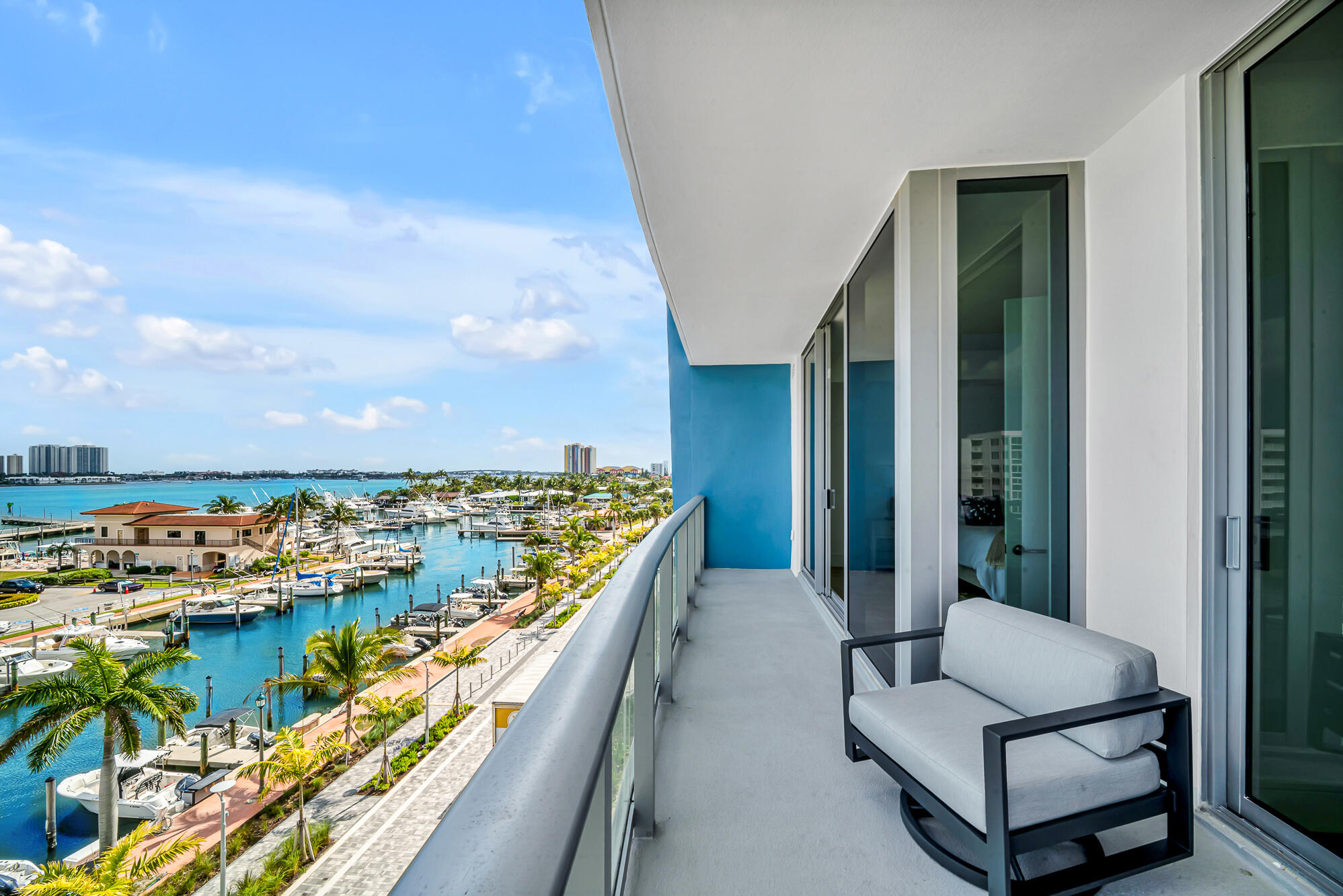 Nautilus 220 Condominium - Residential