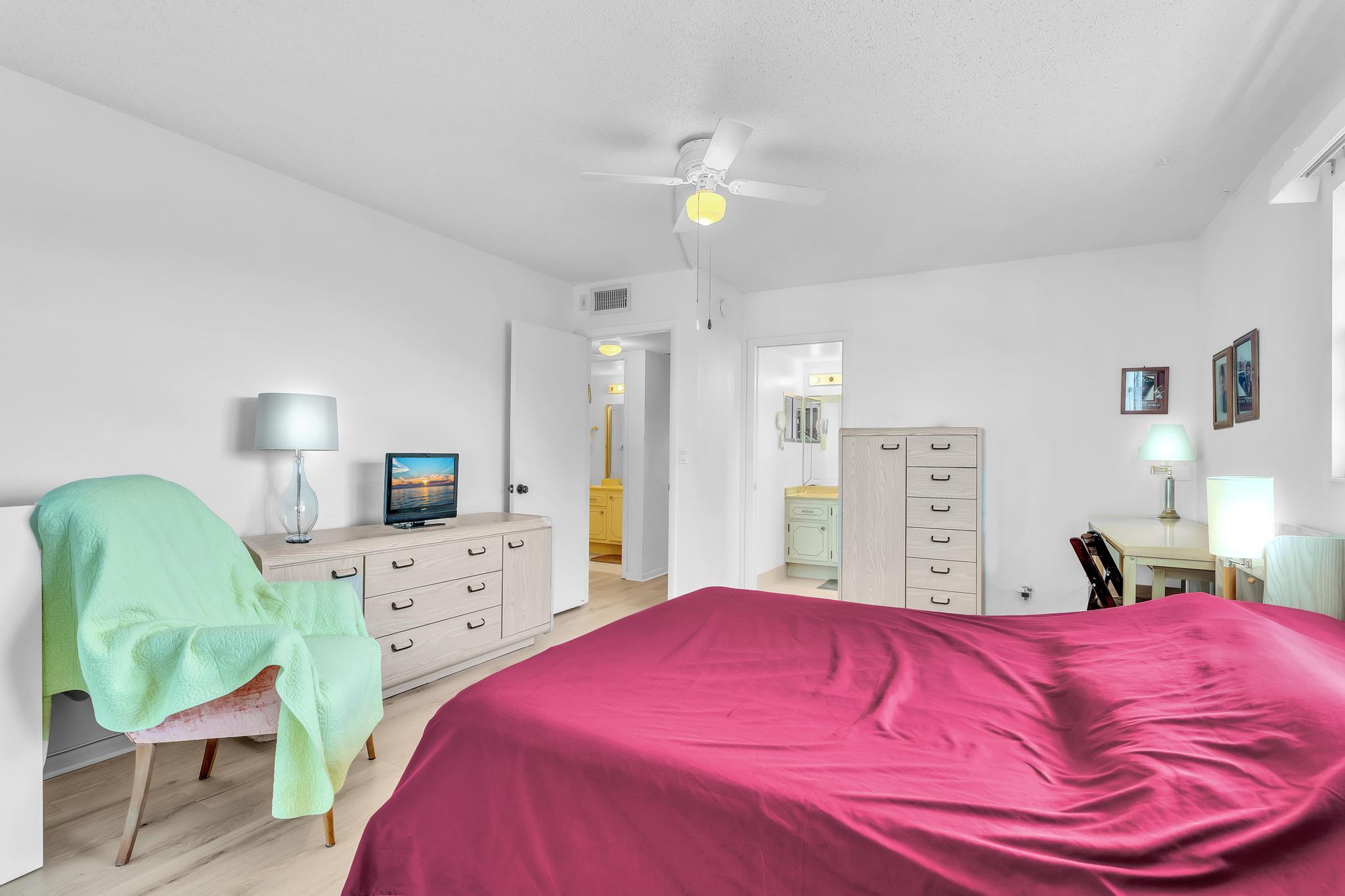UPMINSTER J CONDO - Residential