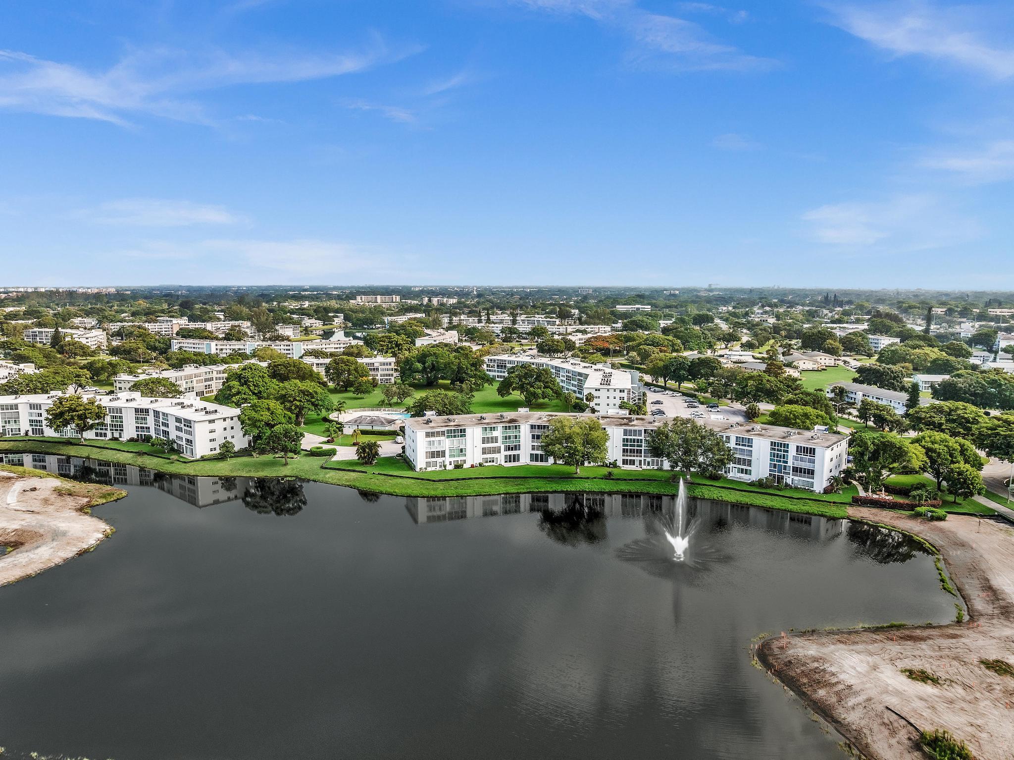 UPMINSTER J CONDO - Residential