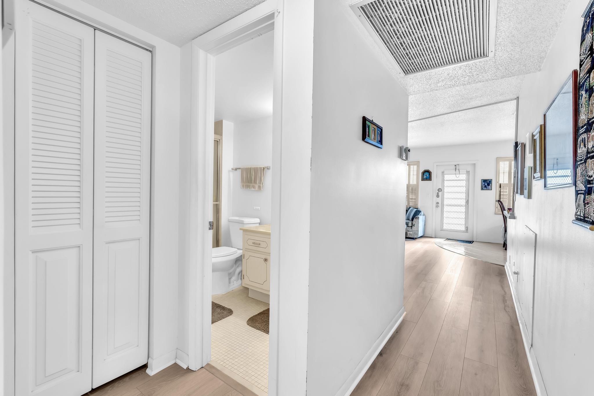 UPMINSTER J CONDO - Residential