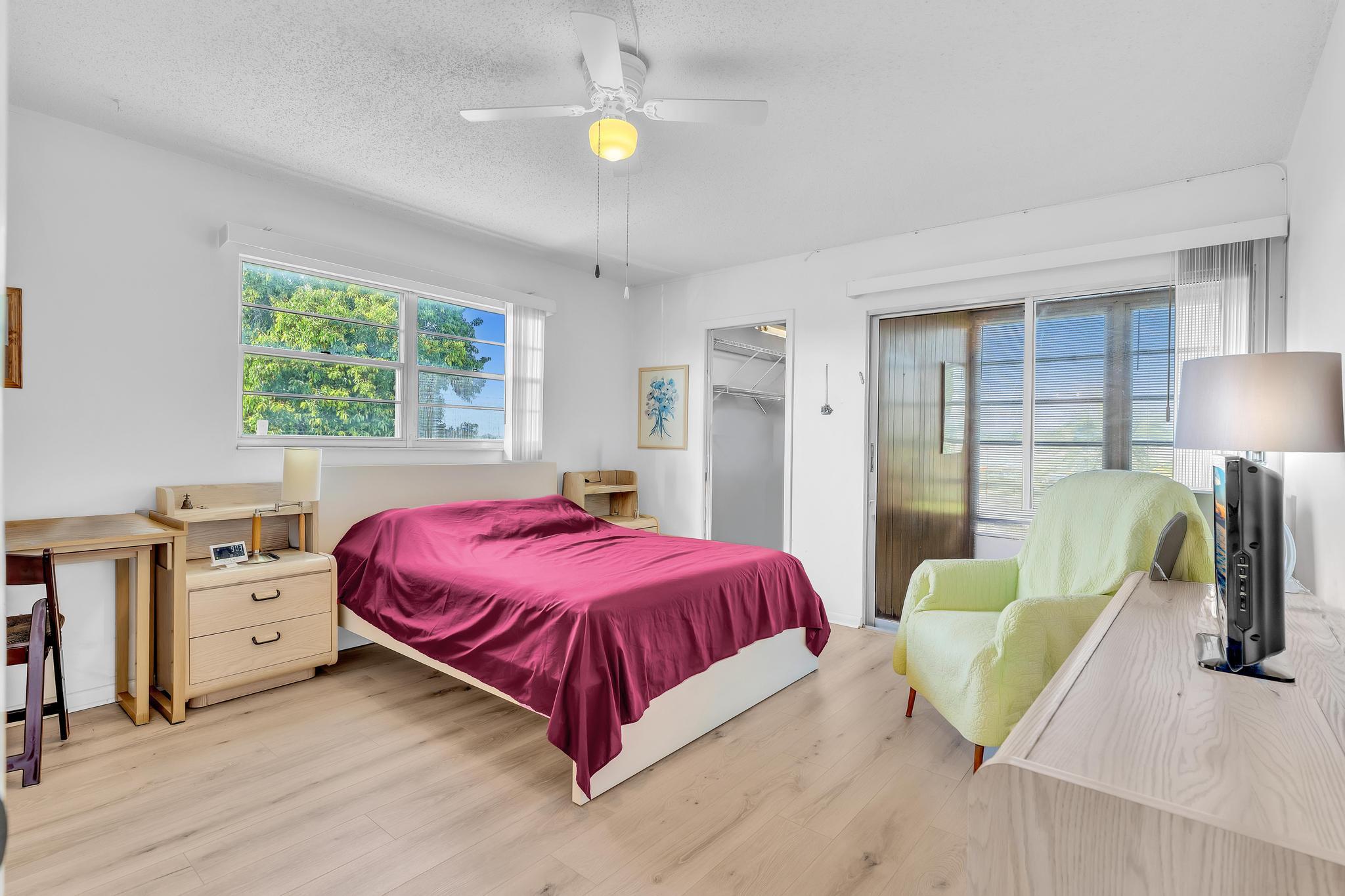 UPMINSTER J CONDO - Residential