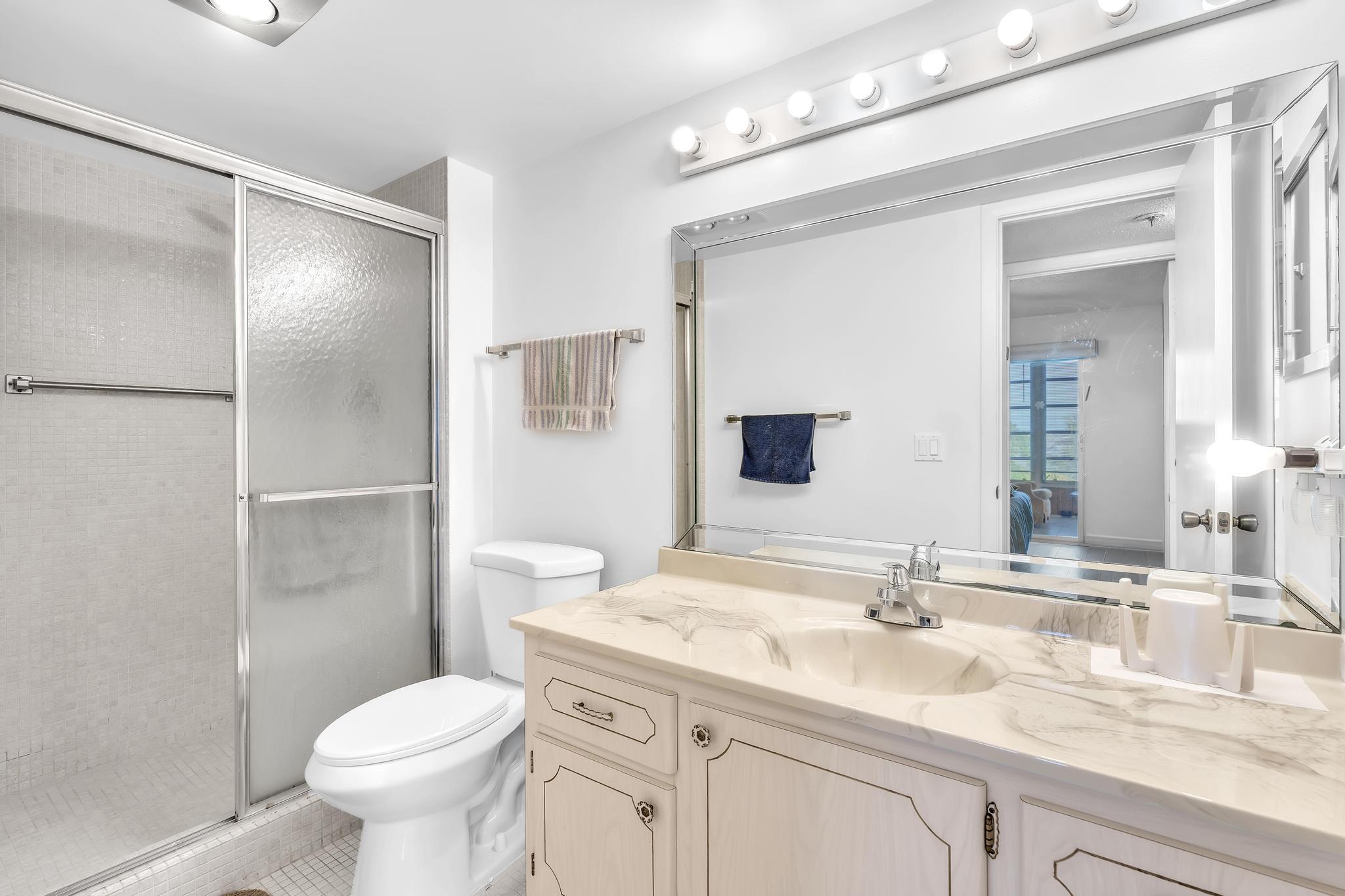 UPMINSTER J CONDO - Residential