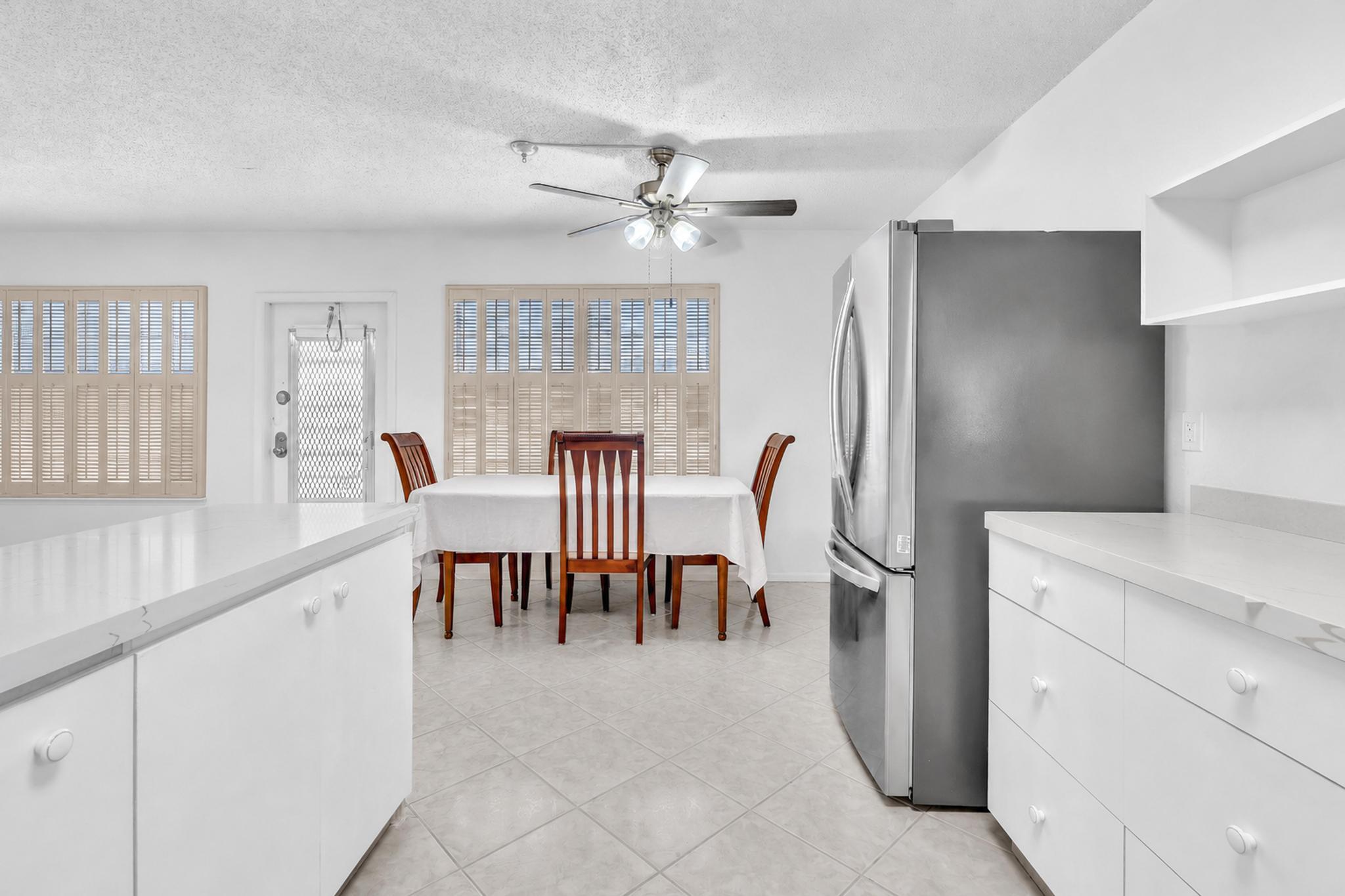UPMINSTER J CONDO - Residential