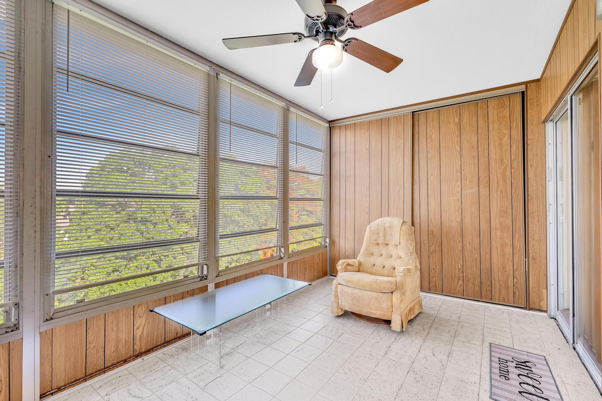 UPMINSTER J CONDO - Residential