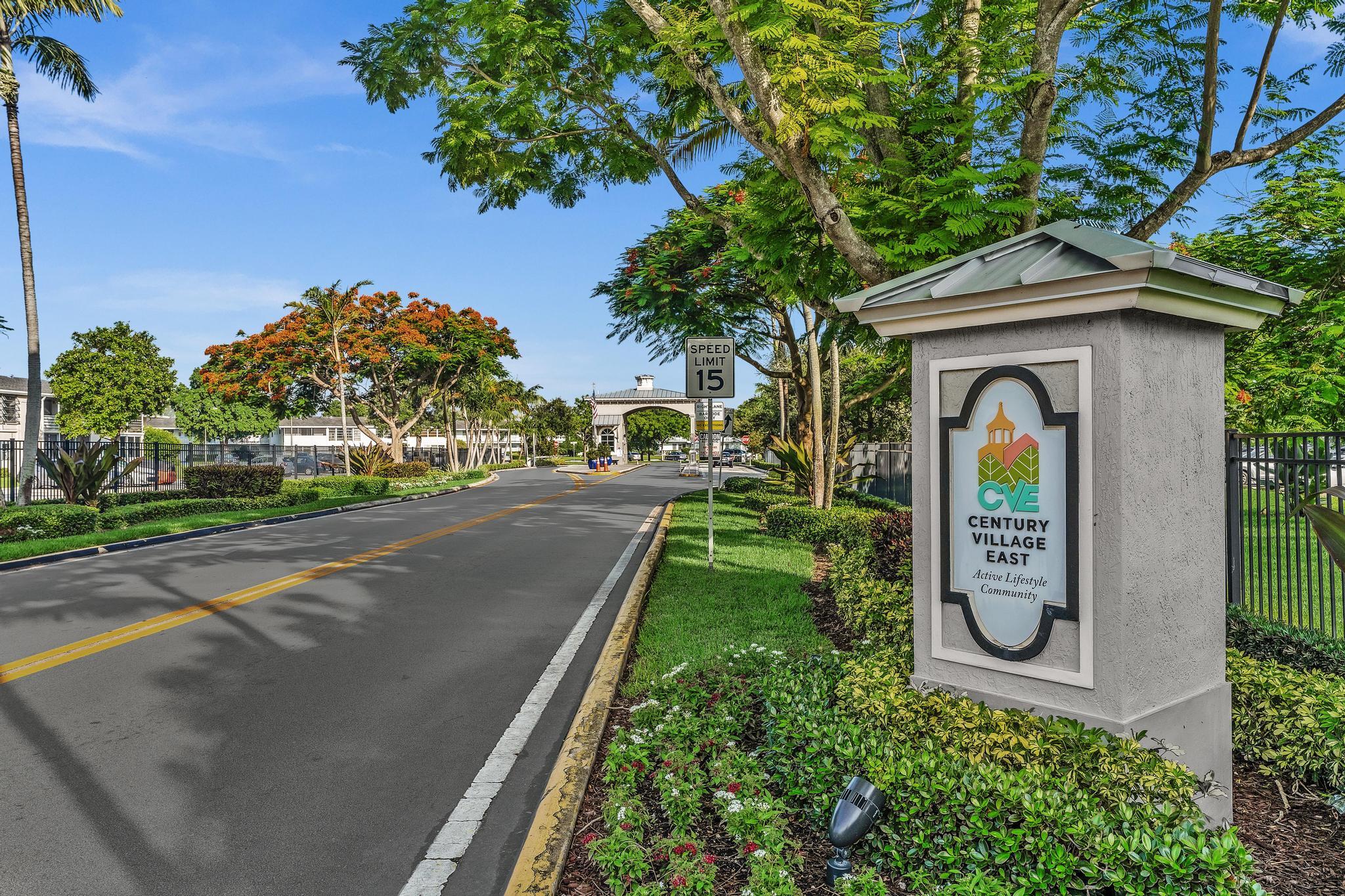 UPMINSTER J CONDO - Residential