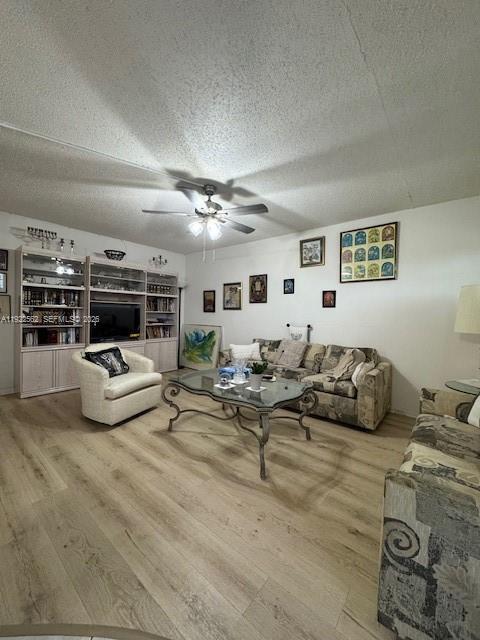 UPMINSTER J CONDO - Residential