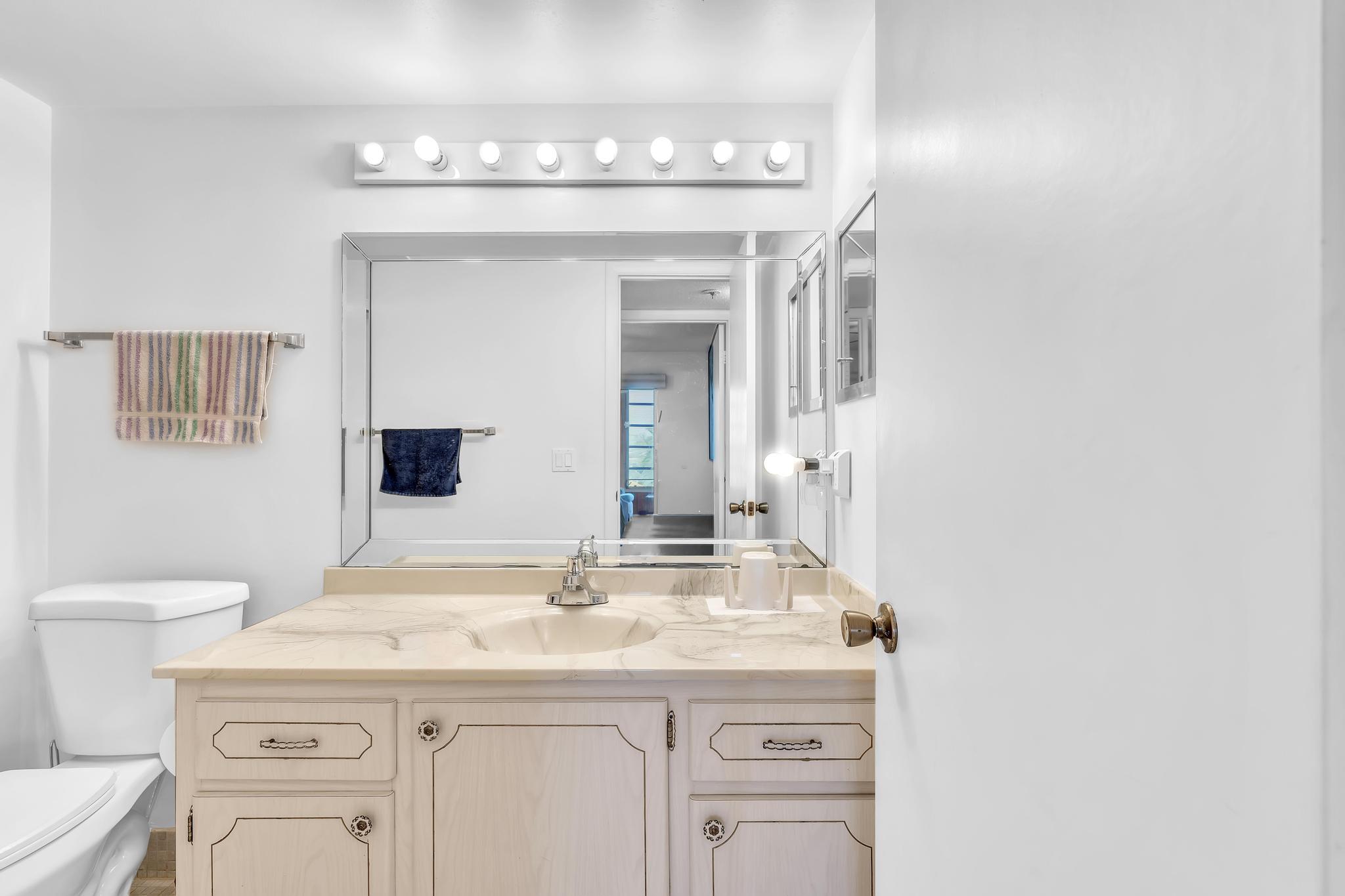 UPMINSTER J CONDO - Residential