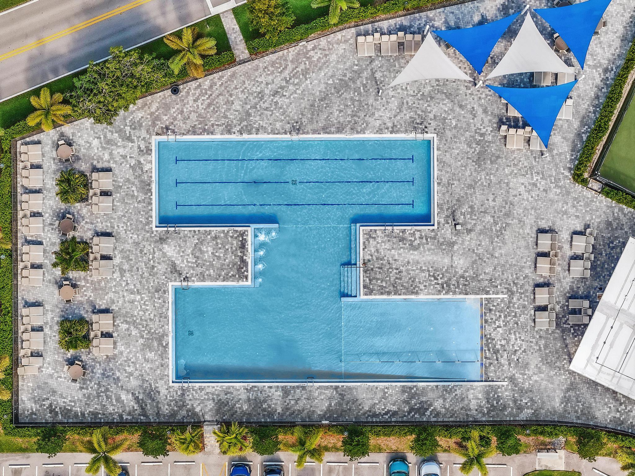 UPMINSTER J CONDO - Residential