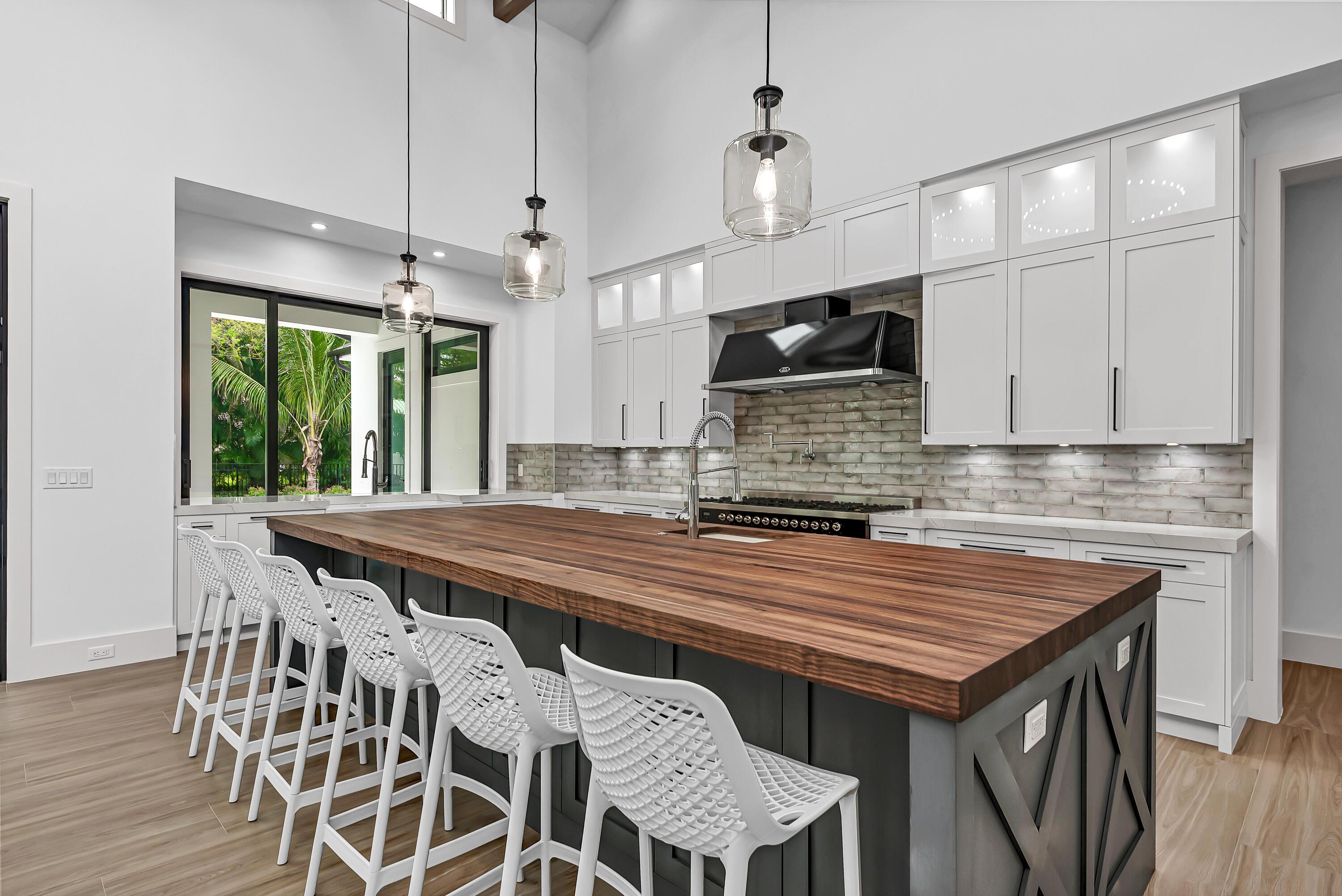 Palm Beach Country Estates - Residential