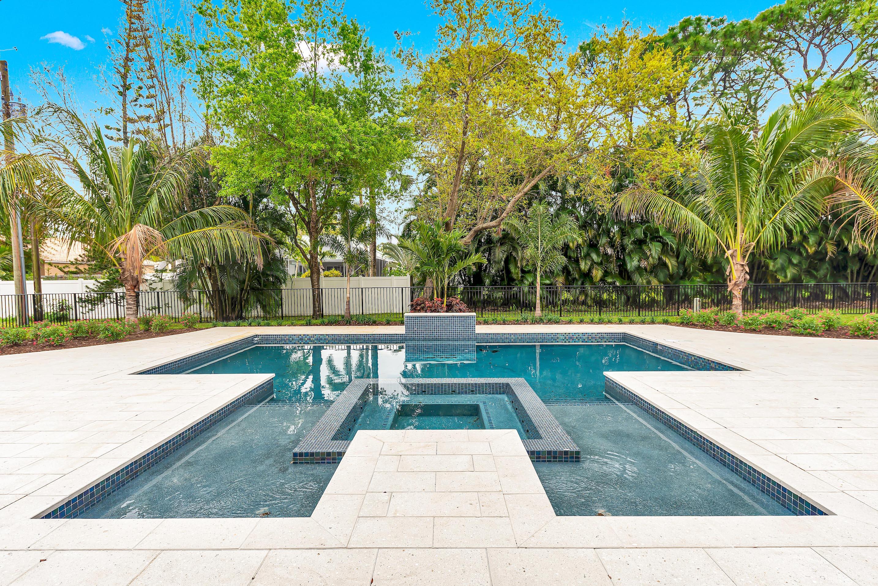 Palm Beach Country Estates - Residential