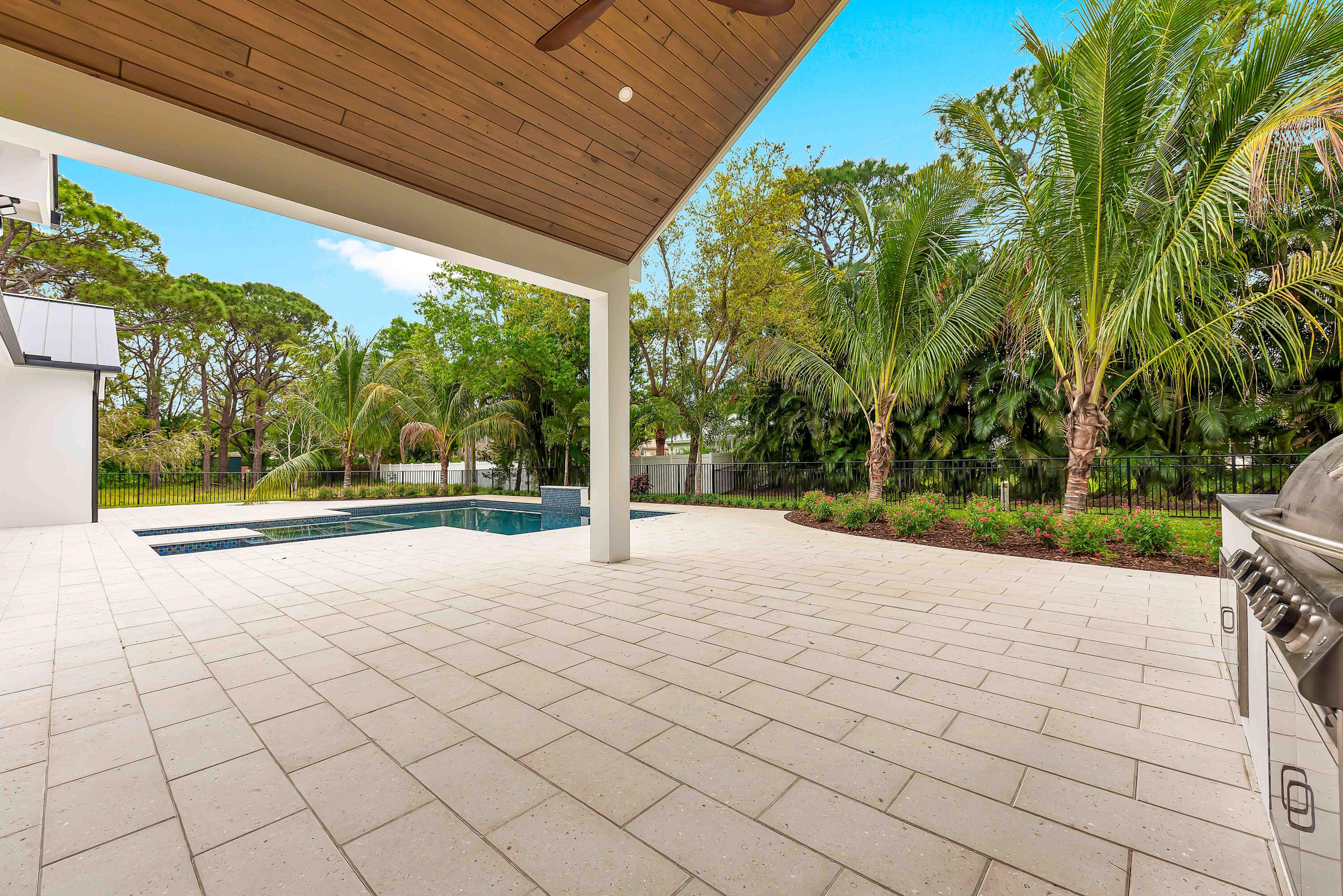 Palm Beach Country Estates - Residential
