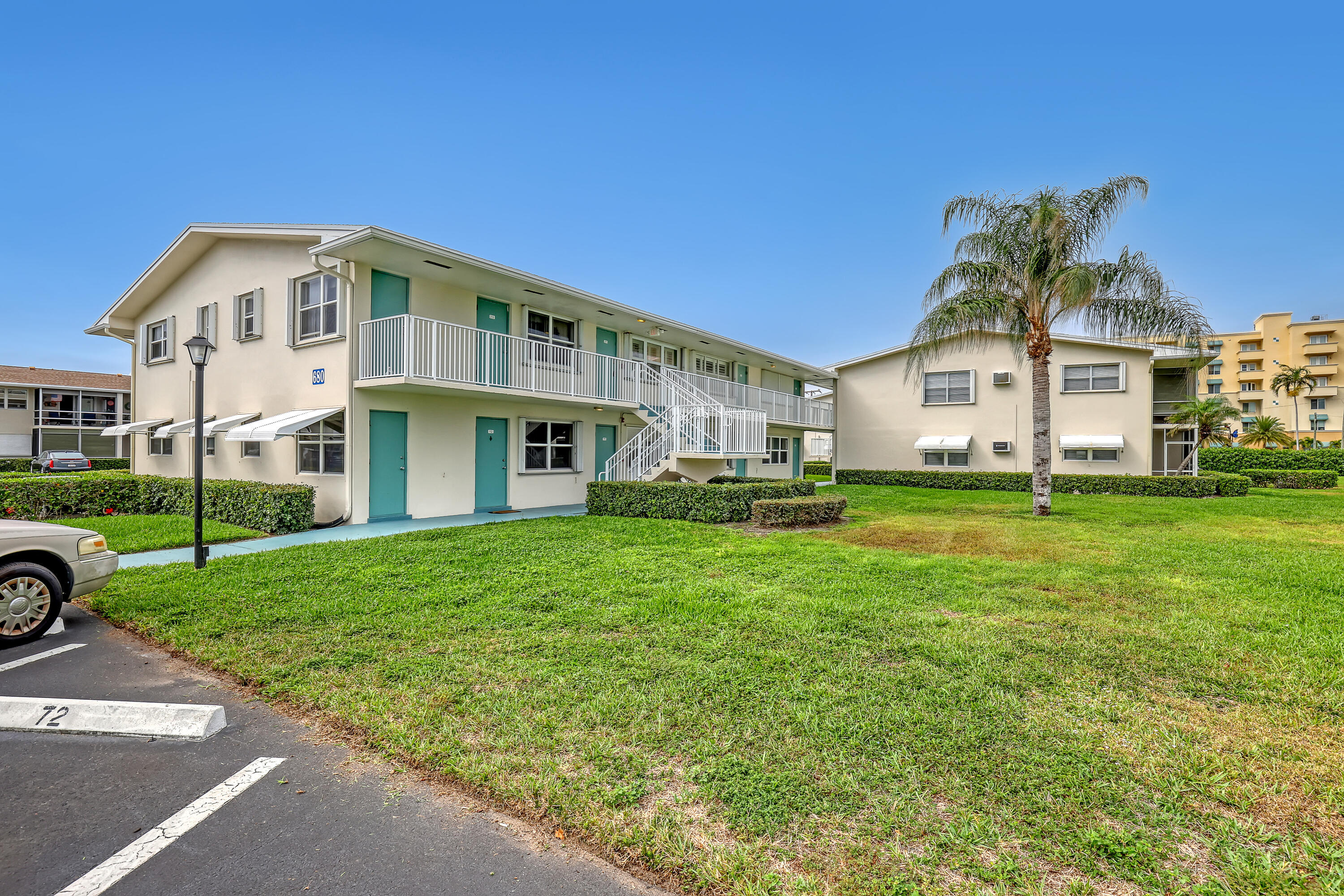 STERLING VILLAGE 680 CONDO - Residential