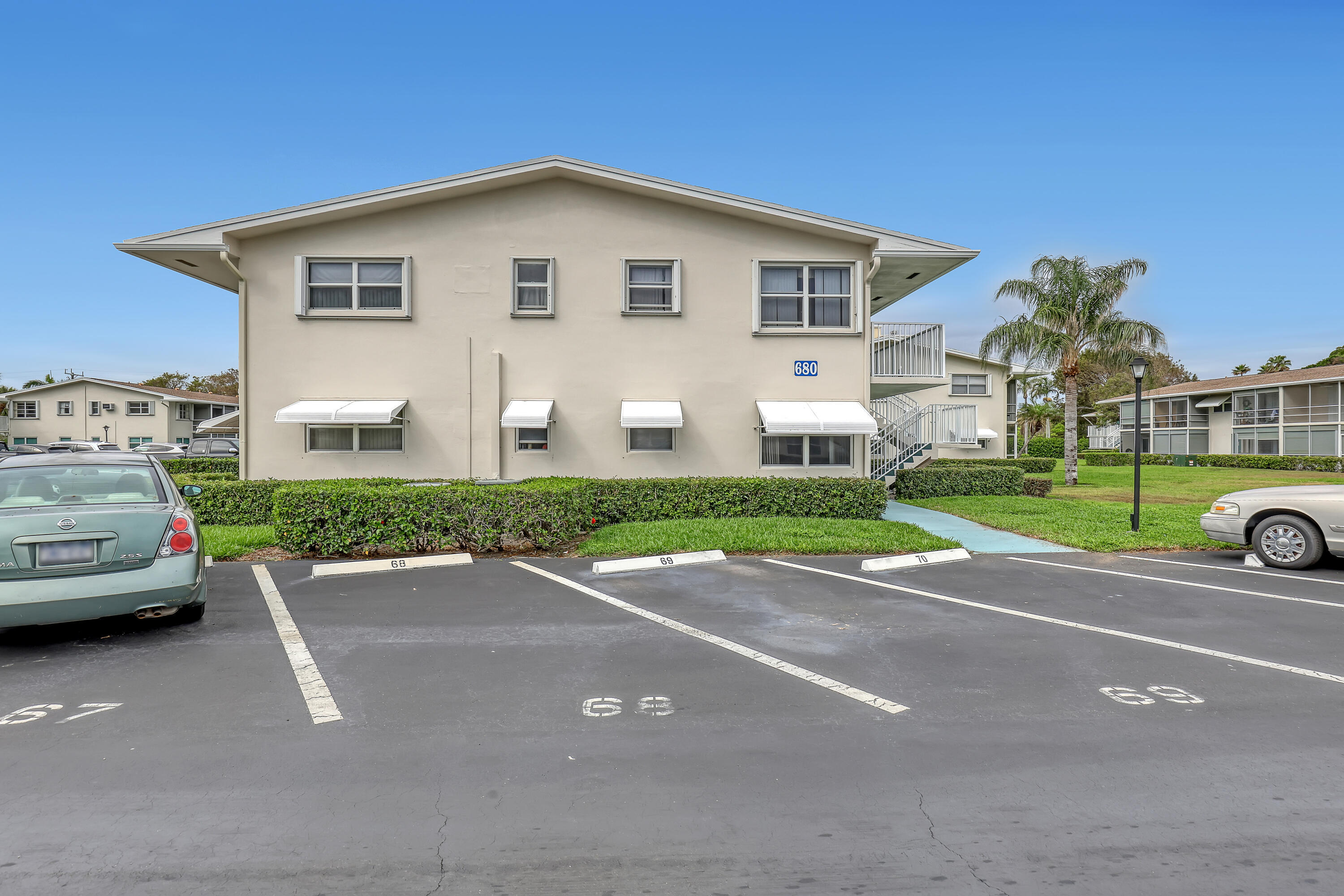 STERLING VILLAGE 680 CONDO - Residential
