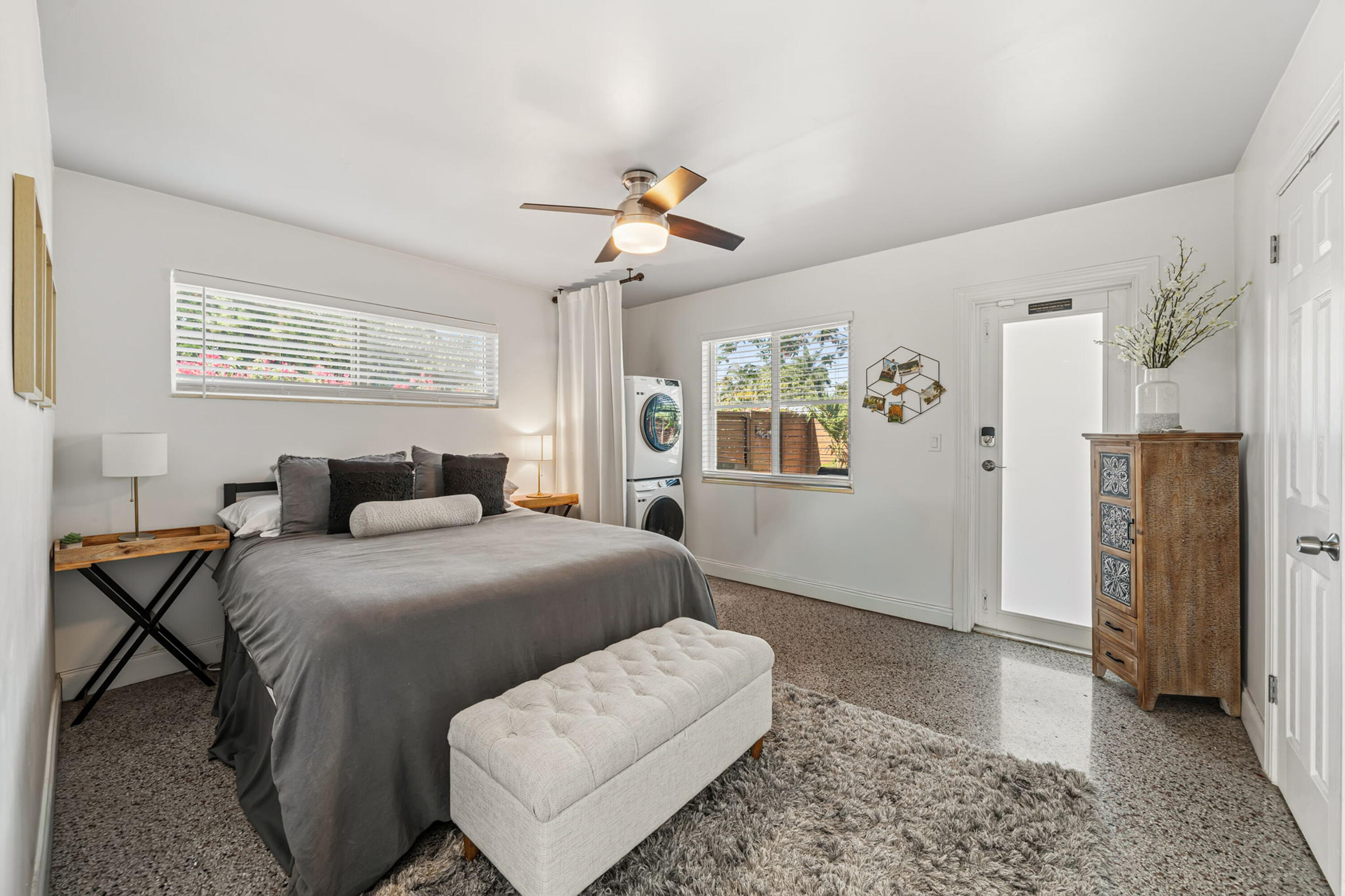 LAKE WORTH TOWN OF - Residential Income