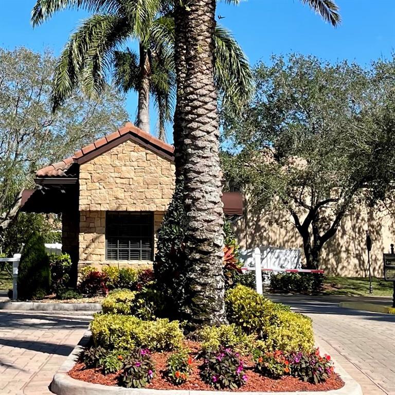 MAYFAIR AT PARKLAND - Residential